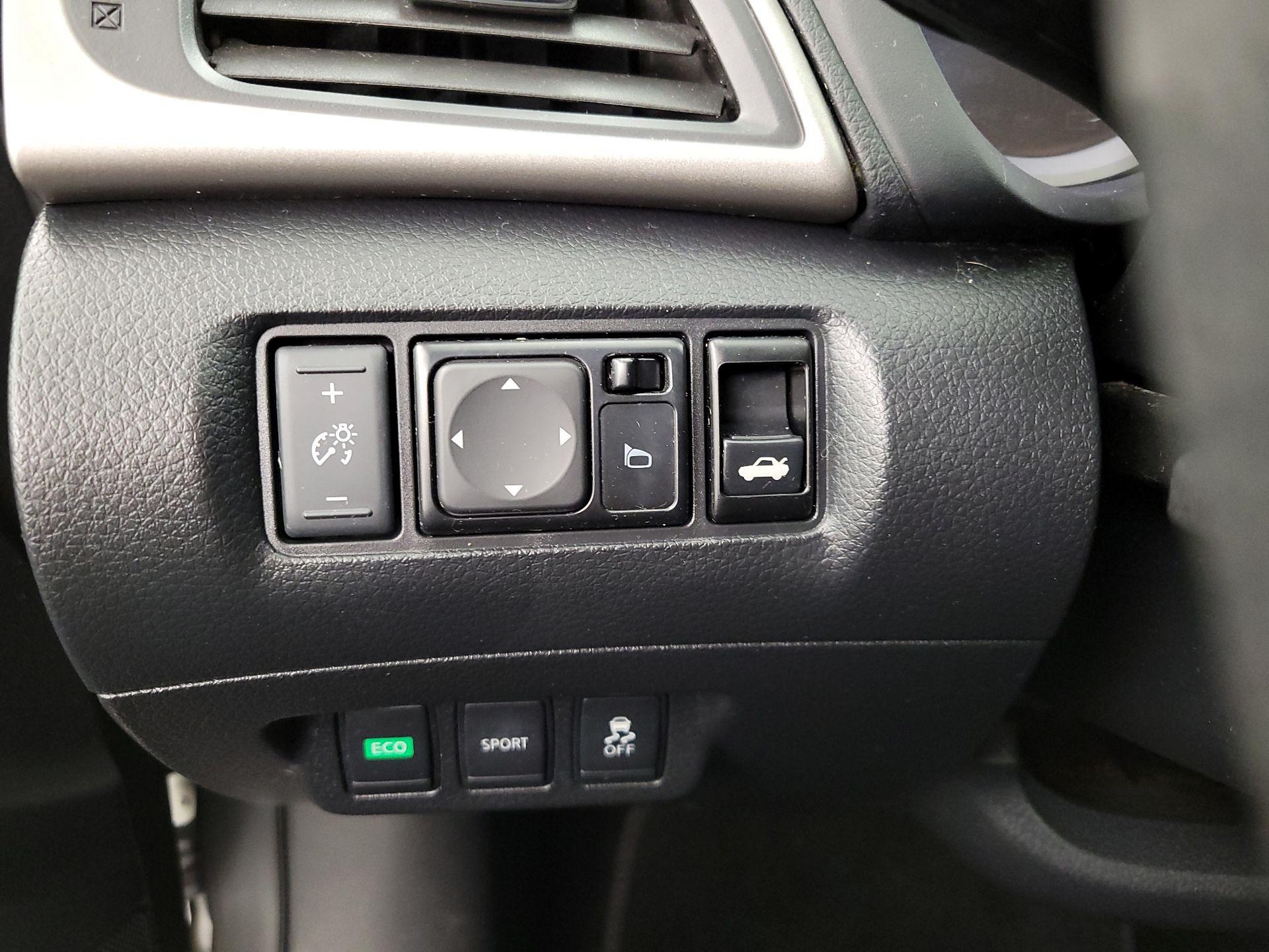 Thumbnail: 2014 Nissan Sentra - 13