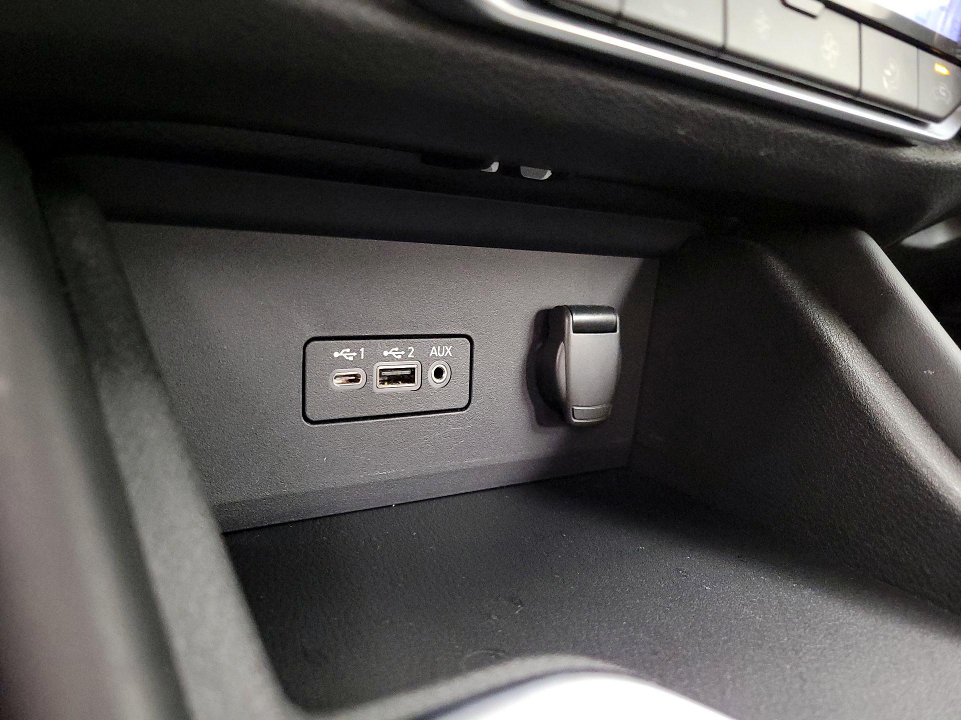 Thumbnail: 2021 Nissan Sentra - 18