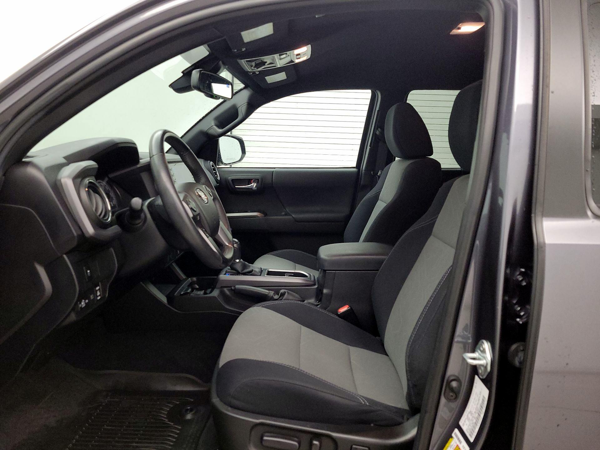 Thumbnail: 2021 Toyota Tacoma - 11