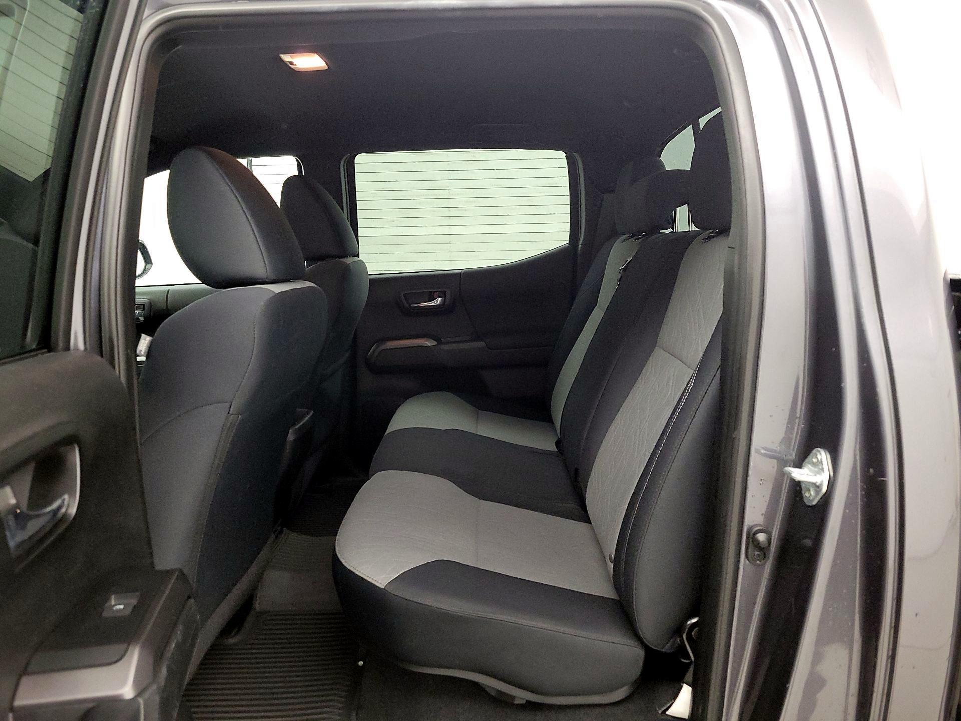 Thumbnail: 2021 Toyota Tacoma - 19