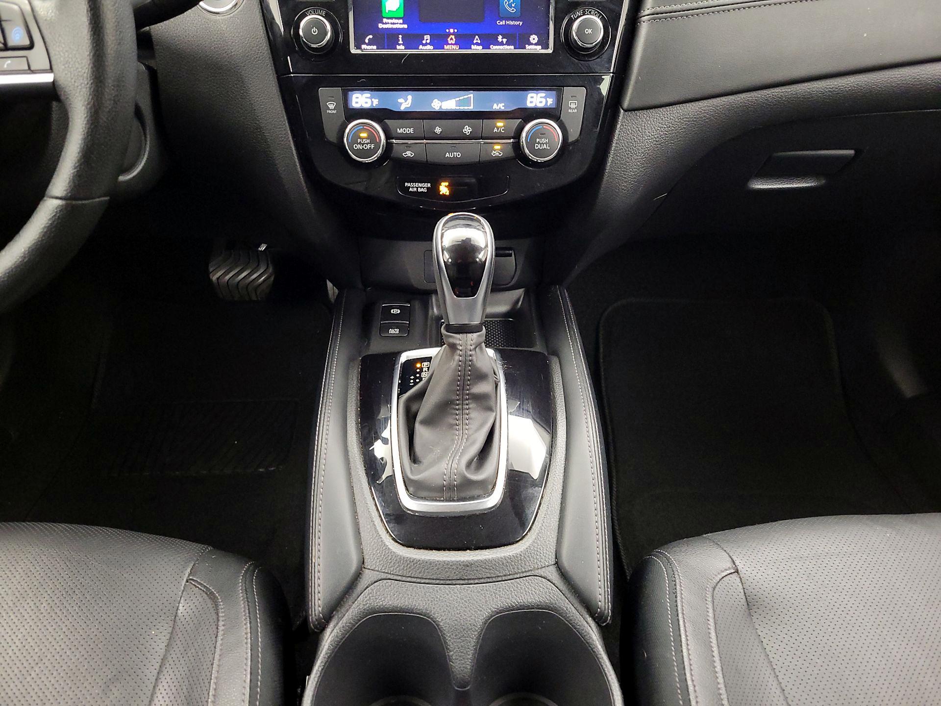 Thumbnail: 2020 Nissan Rogue - 18