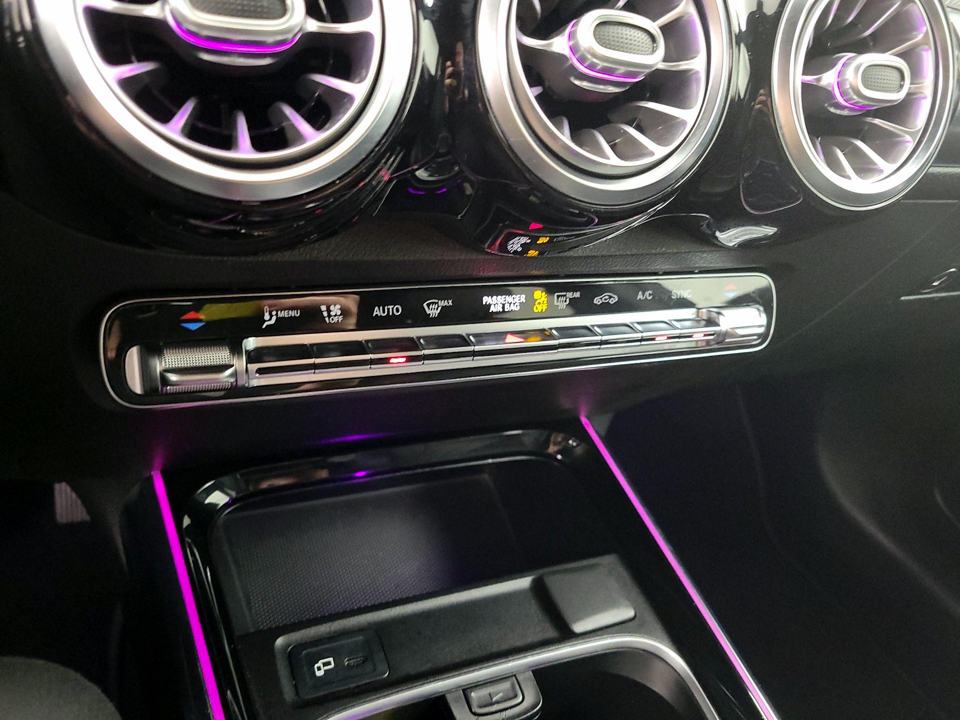 Thumbnail: 2020 Mercedes-Benz GLB - 16