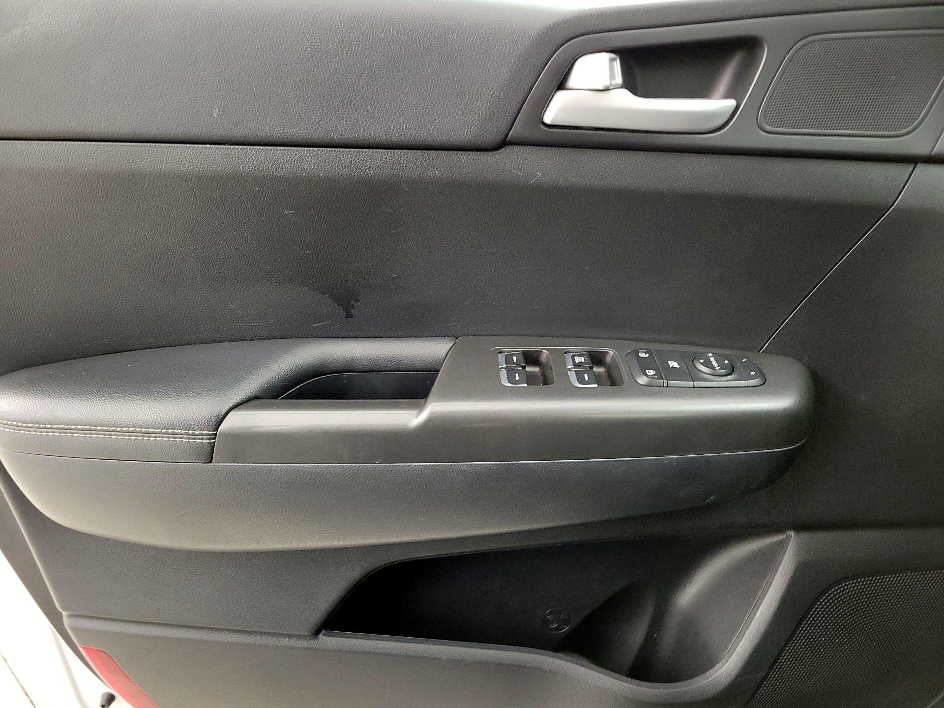 Thumbnail: 2019 Kia Sportage - 12