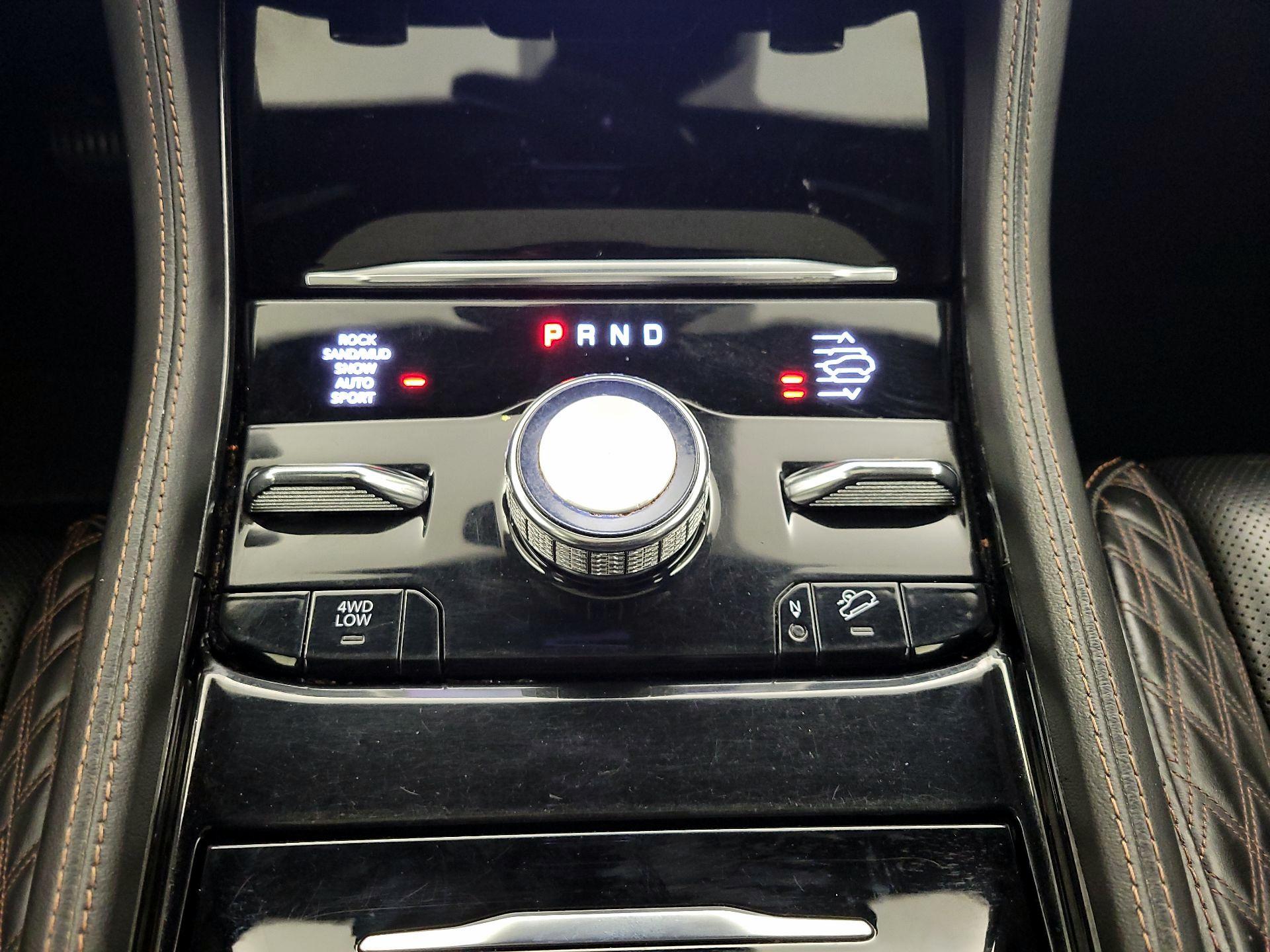 Thumbnail: 2022 Jeep Grand Cherokee L - 18