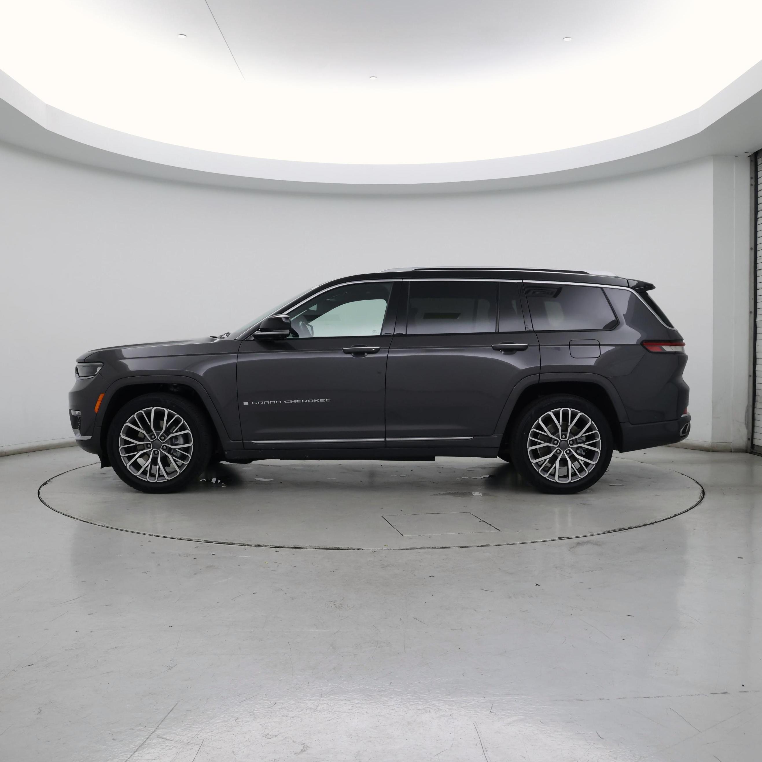 Thumbnail: 2022 Jeep Grand Cherokee L - 3