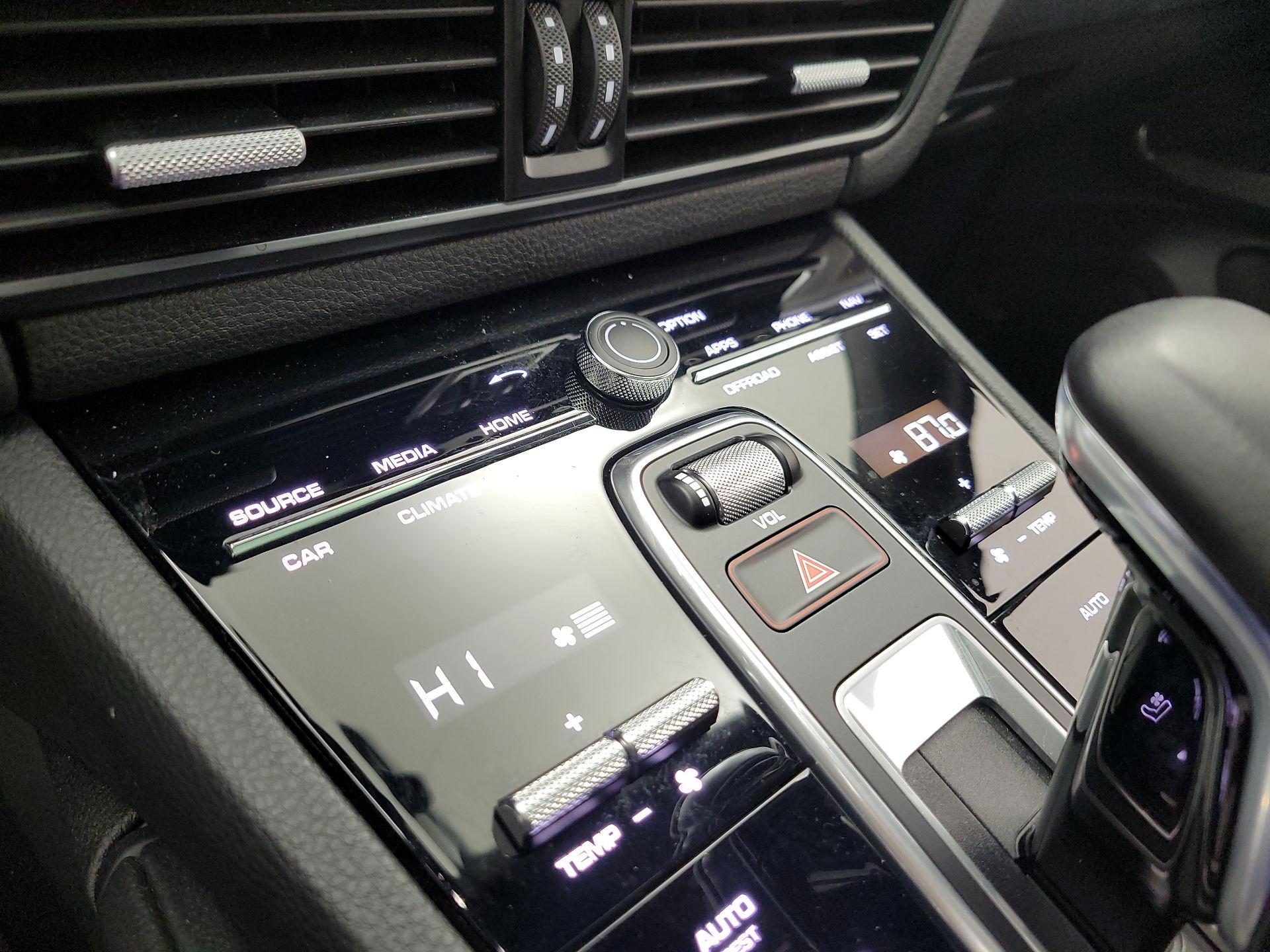 Thumbnail: 2023 Porsche Cayenne - 16