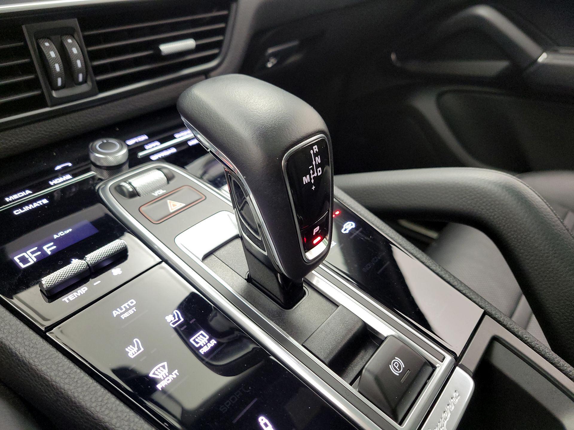 Thumbnail: 2023 Porsche Cayenne - 17