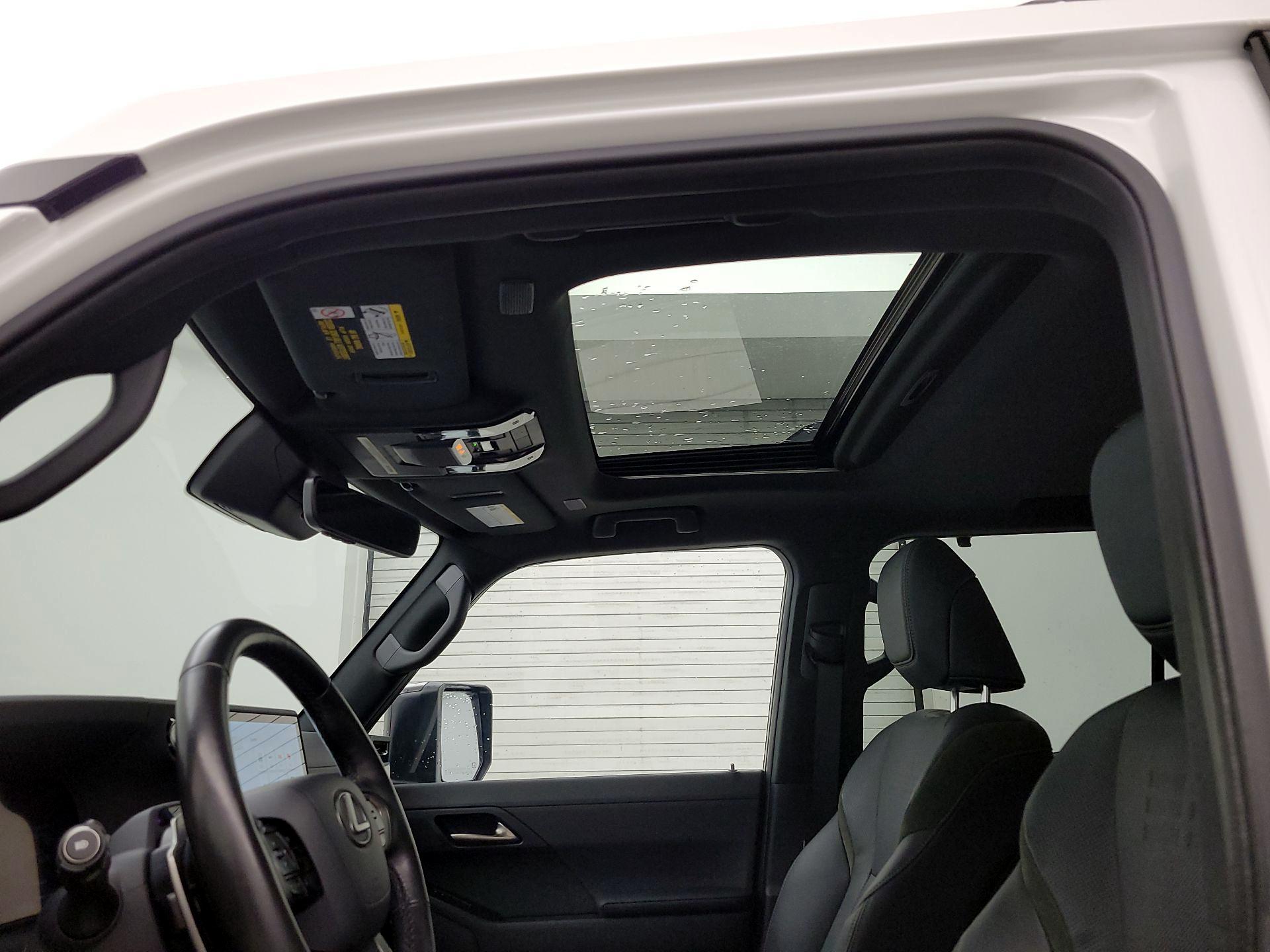 Thumbnail: 2024 Lexus GX - 19