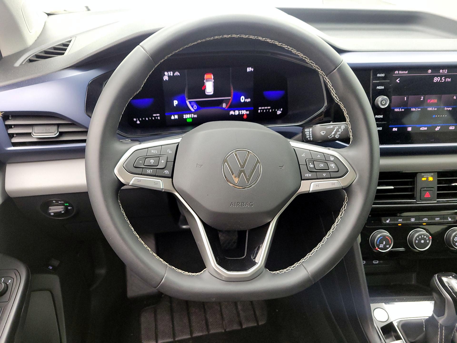 Thumbnail: 2023 Volkswagen Taos - 10