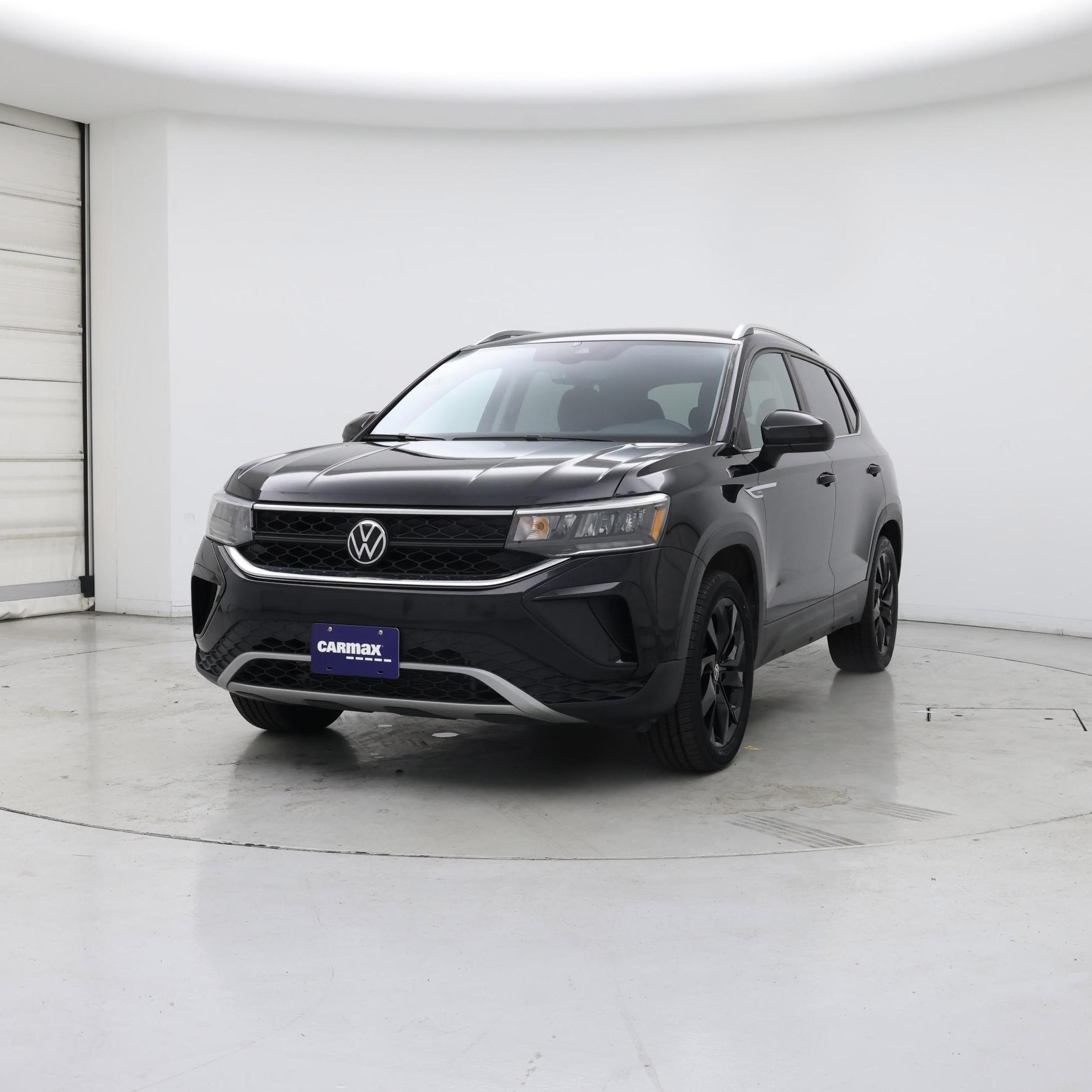 Thumbnail: 2023 Volkswagen Taos - 4