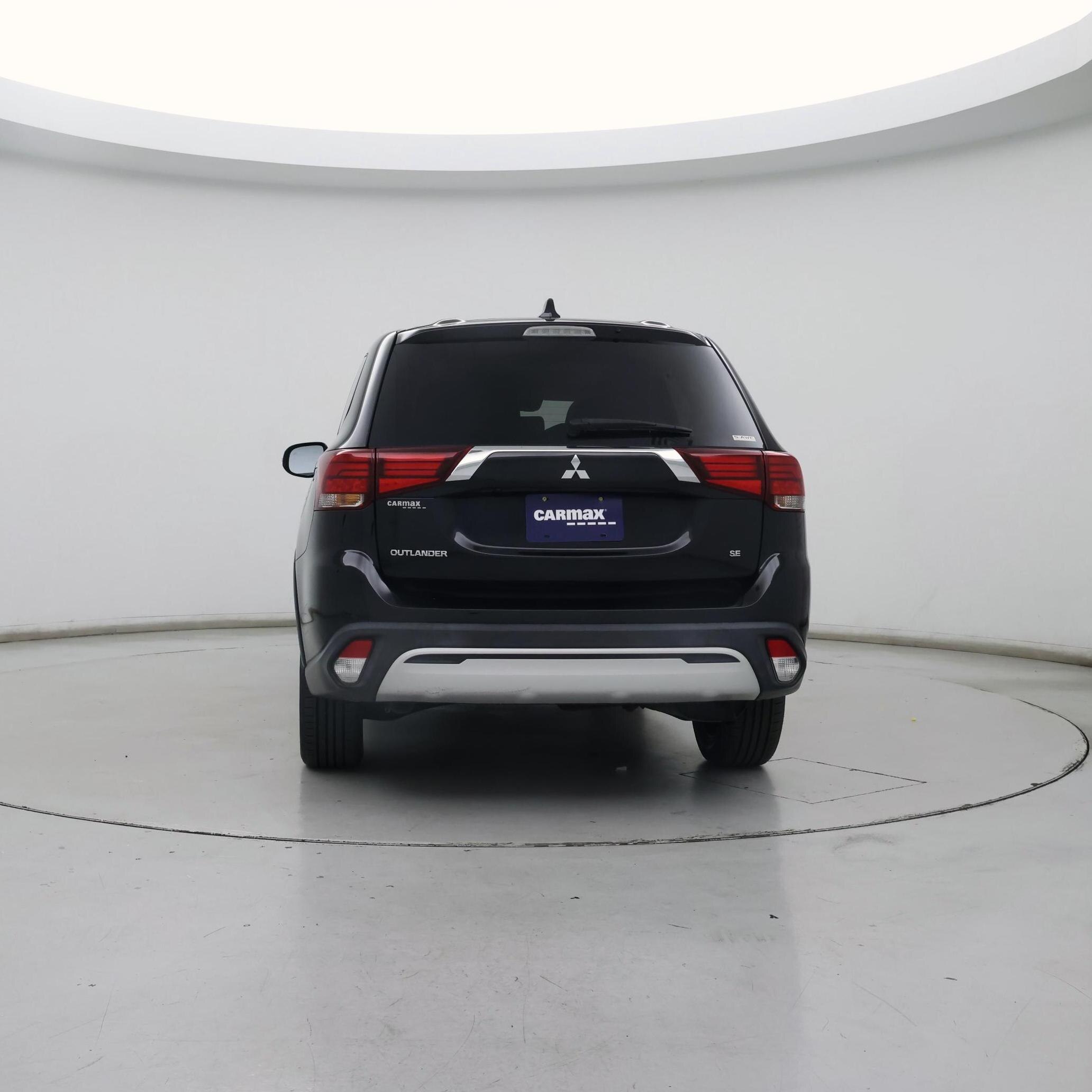 Thumbnail: 2020 Mitsubishi Outlander - 6