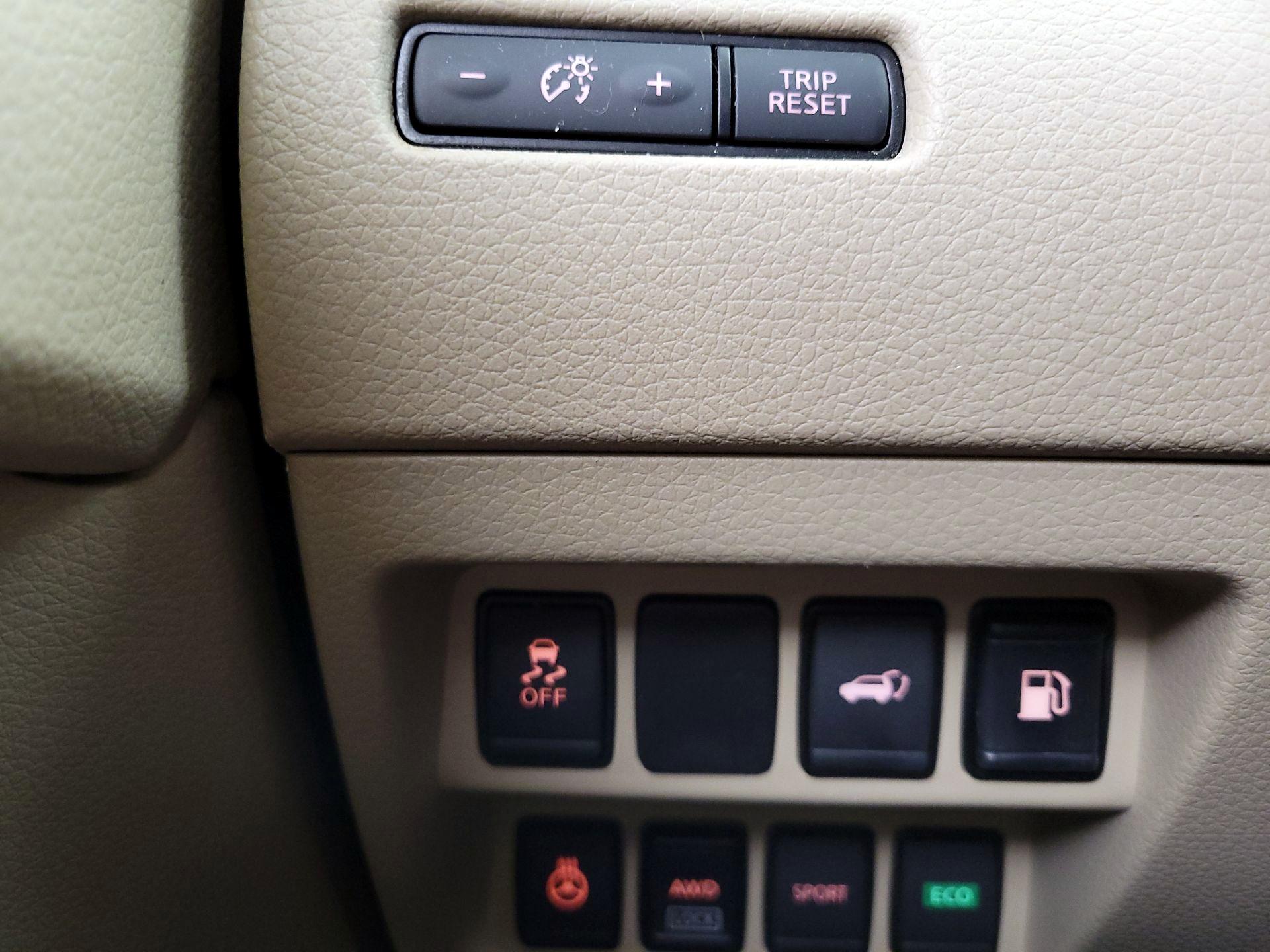 Thumbnail: 2018 Nissan Rogue - 13