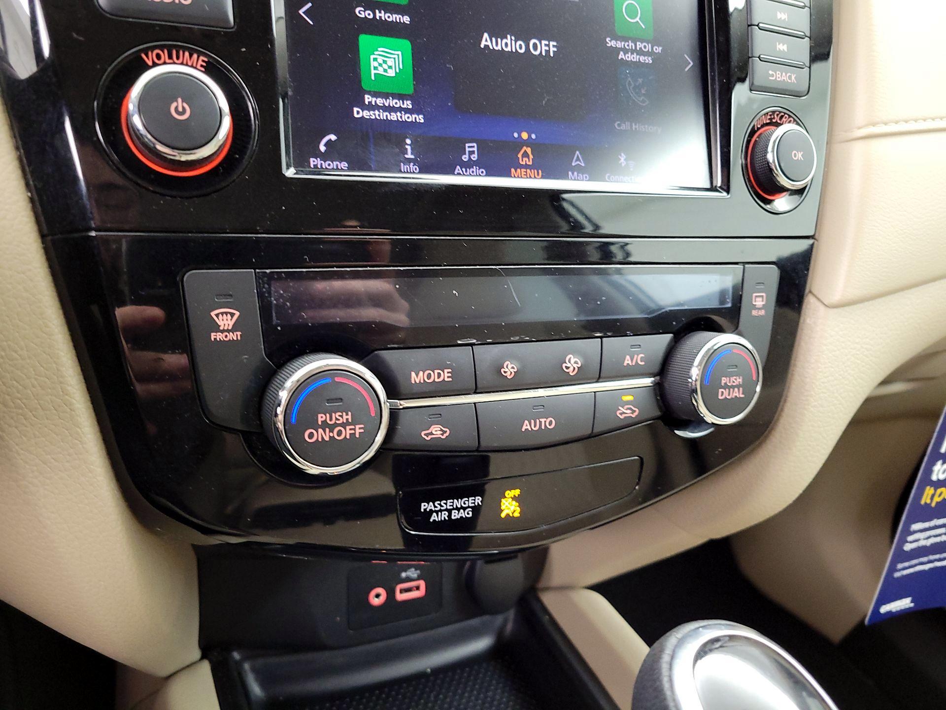 Thumbnail: 2018 Nissan Rogue - 17