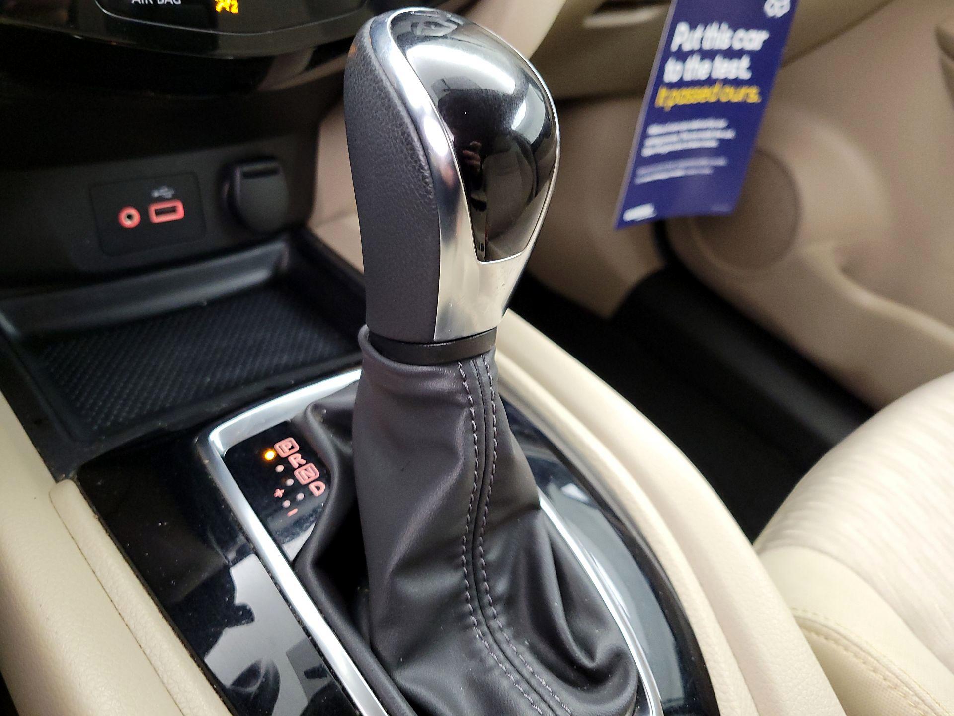 Thumbnail: 2018 Nissan Rogue - 18