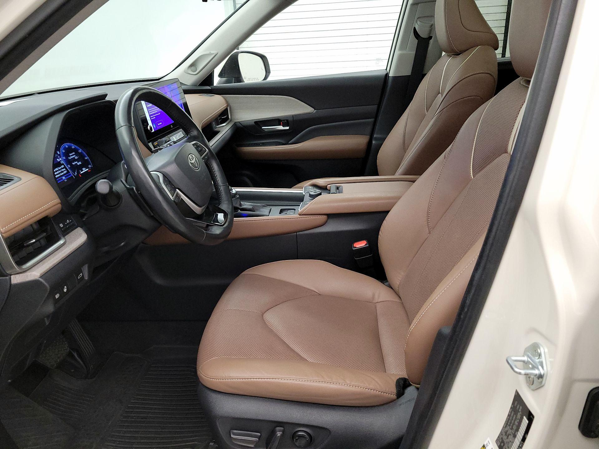 Thumbnail: 2024 Toyota Grand Highlander - 11