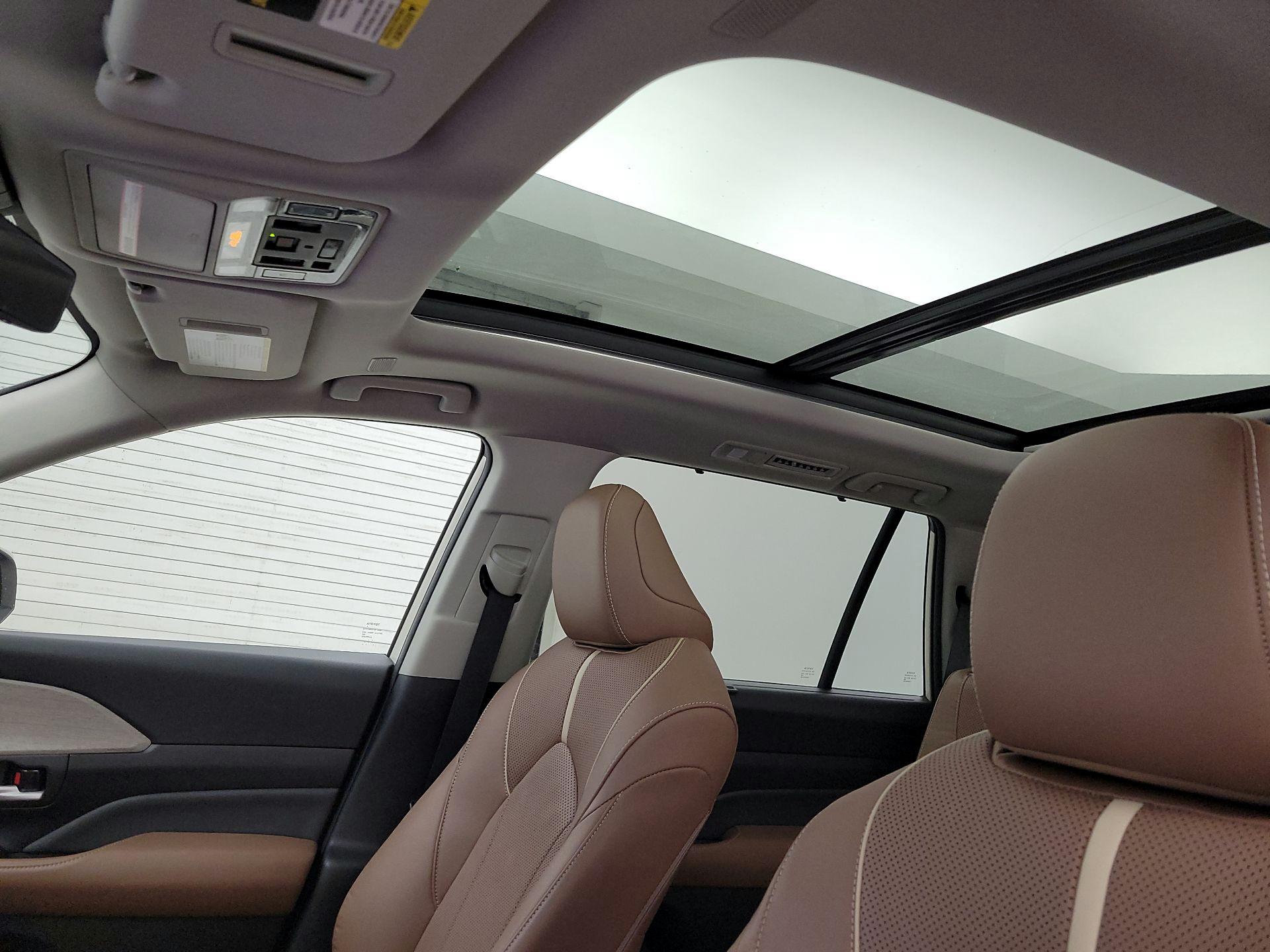 Thumbnail: 2024 Toyota Grand Highlander - 20