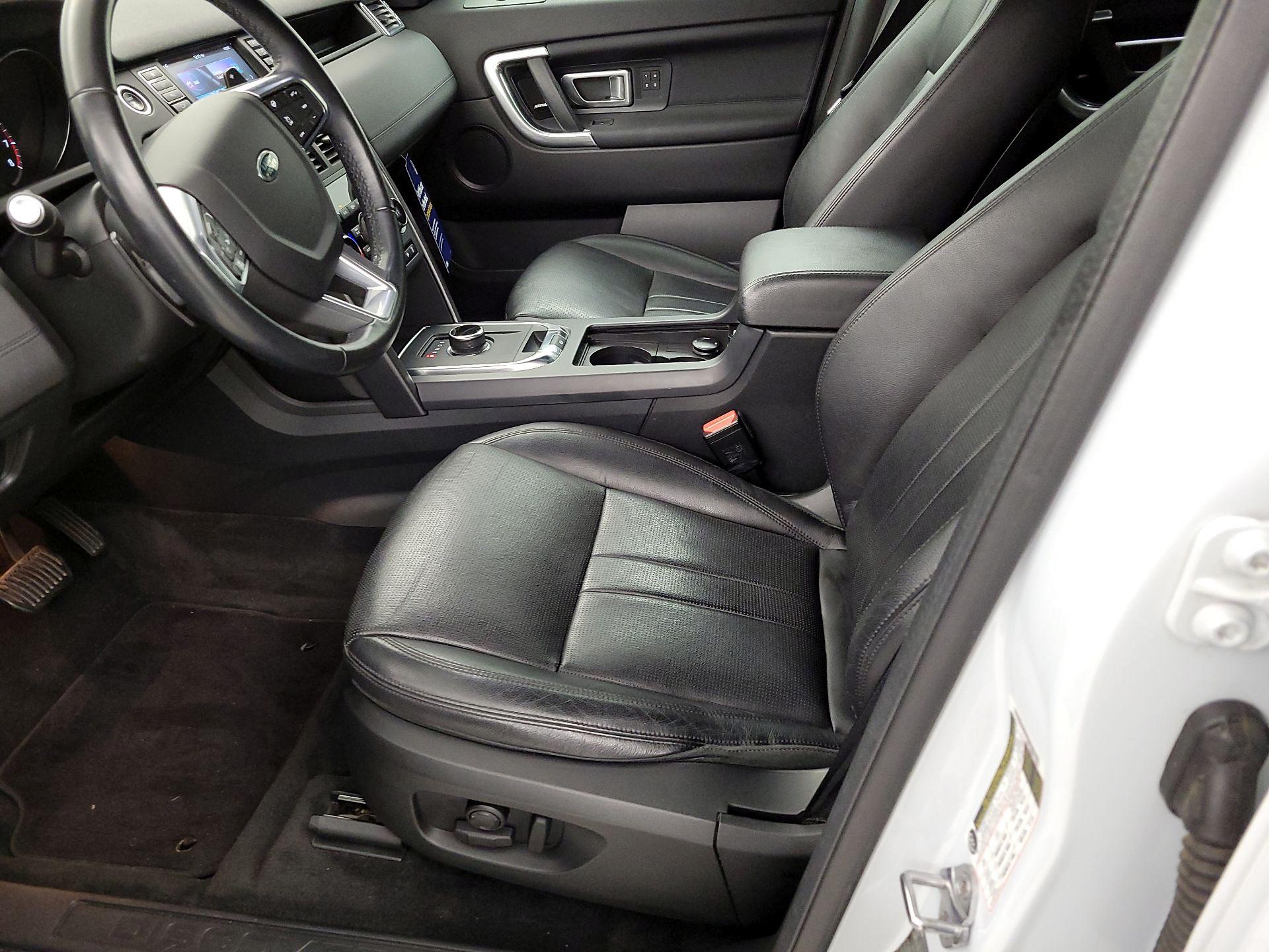 Thumbnail: 2019 Land Rover Discovery Sport - 11