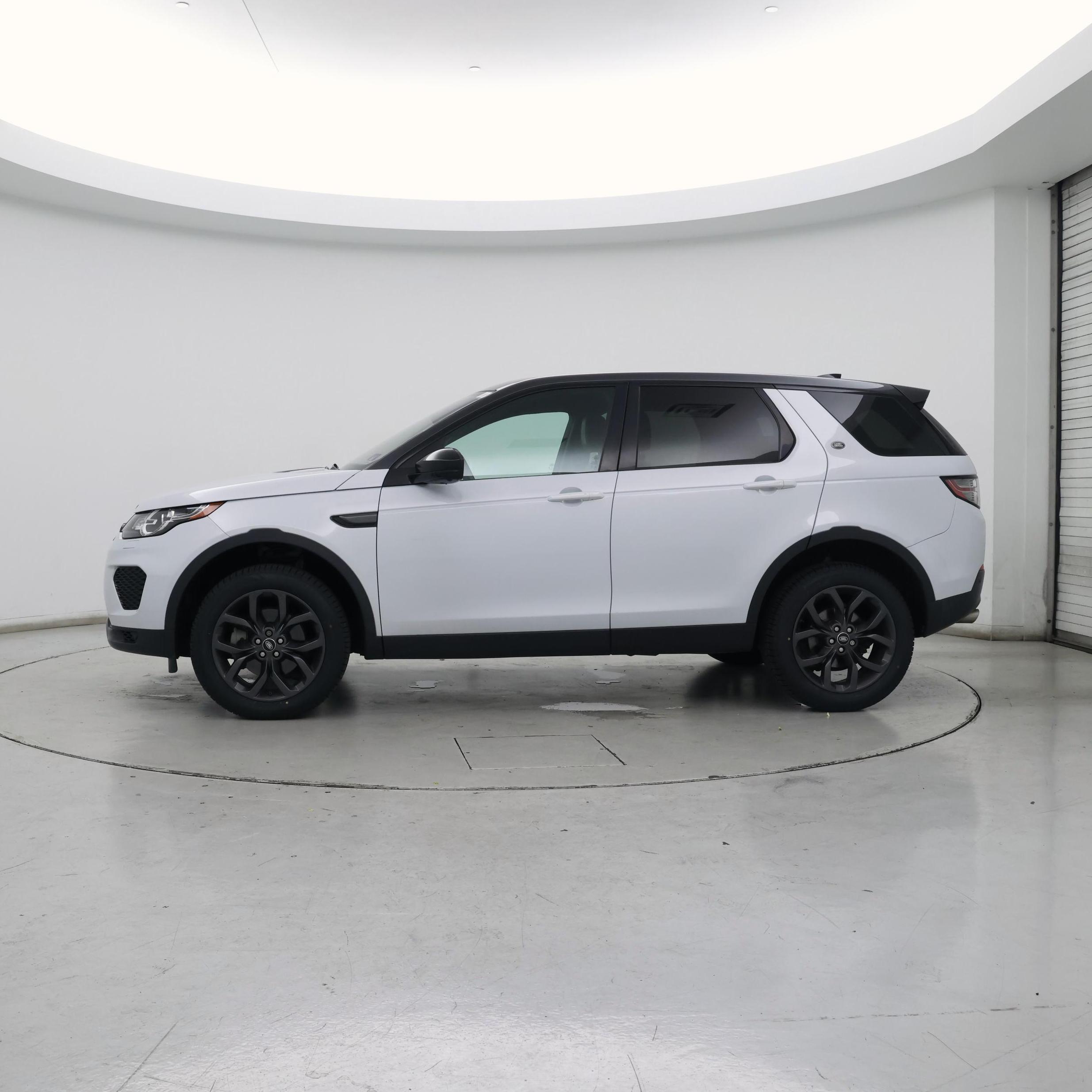 Thumbnail: 2019 Land Rover Discovery Sport - 3