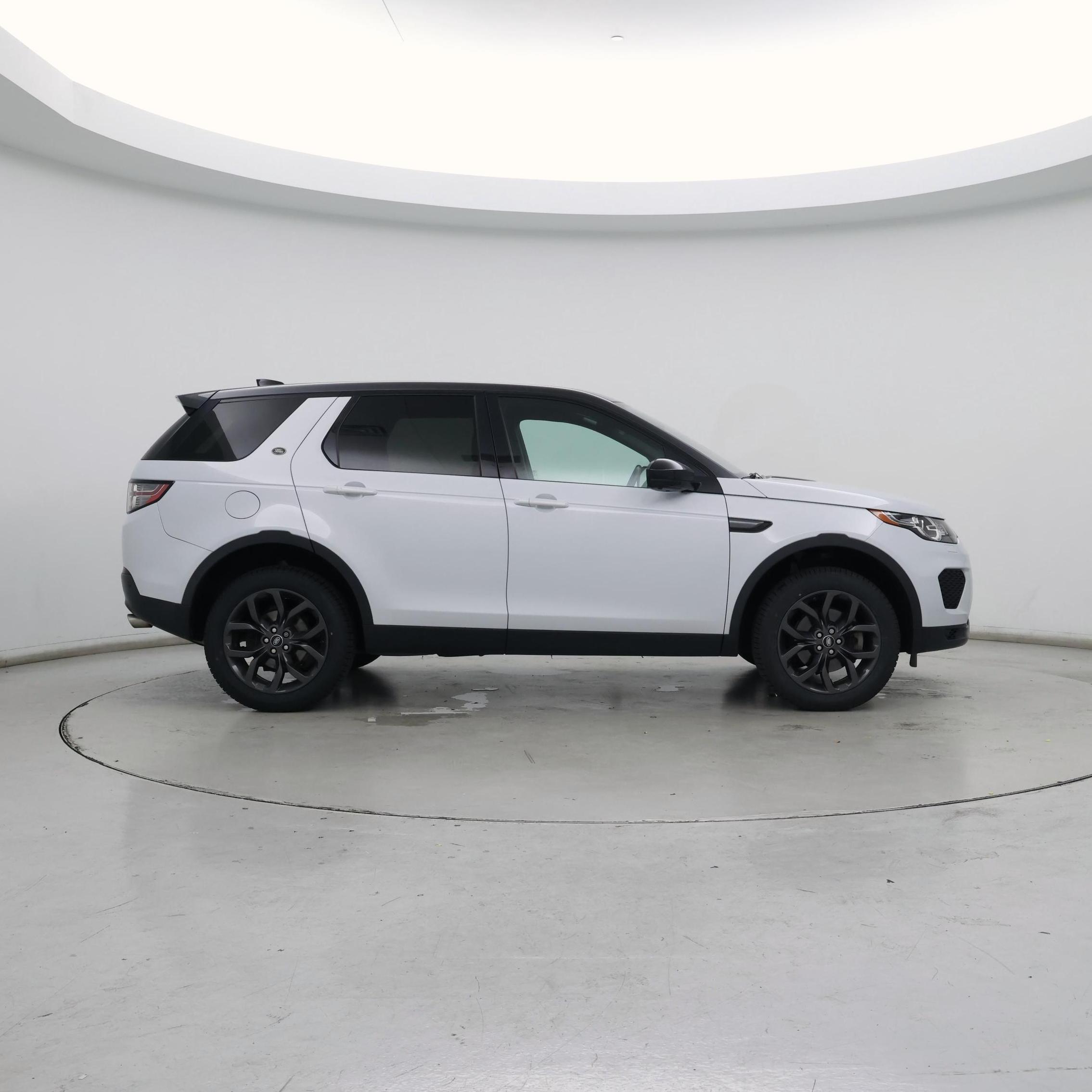 Thumbnail: 2019 Land Rover Discovery Sport - 7