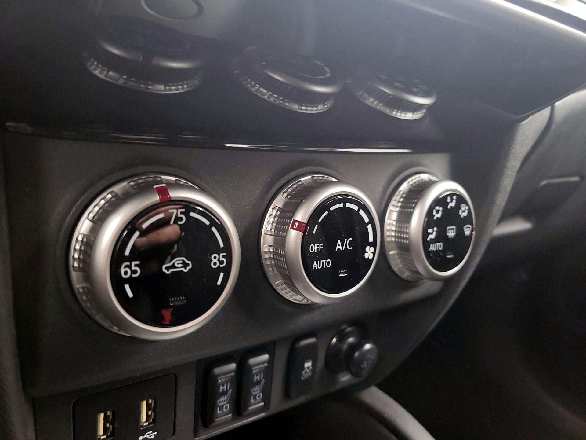 Thumbnail: 2020 Mitsubishi Outlander Sport - 15
