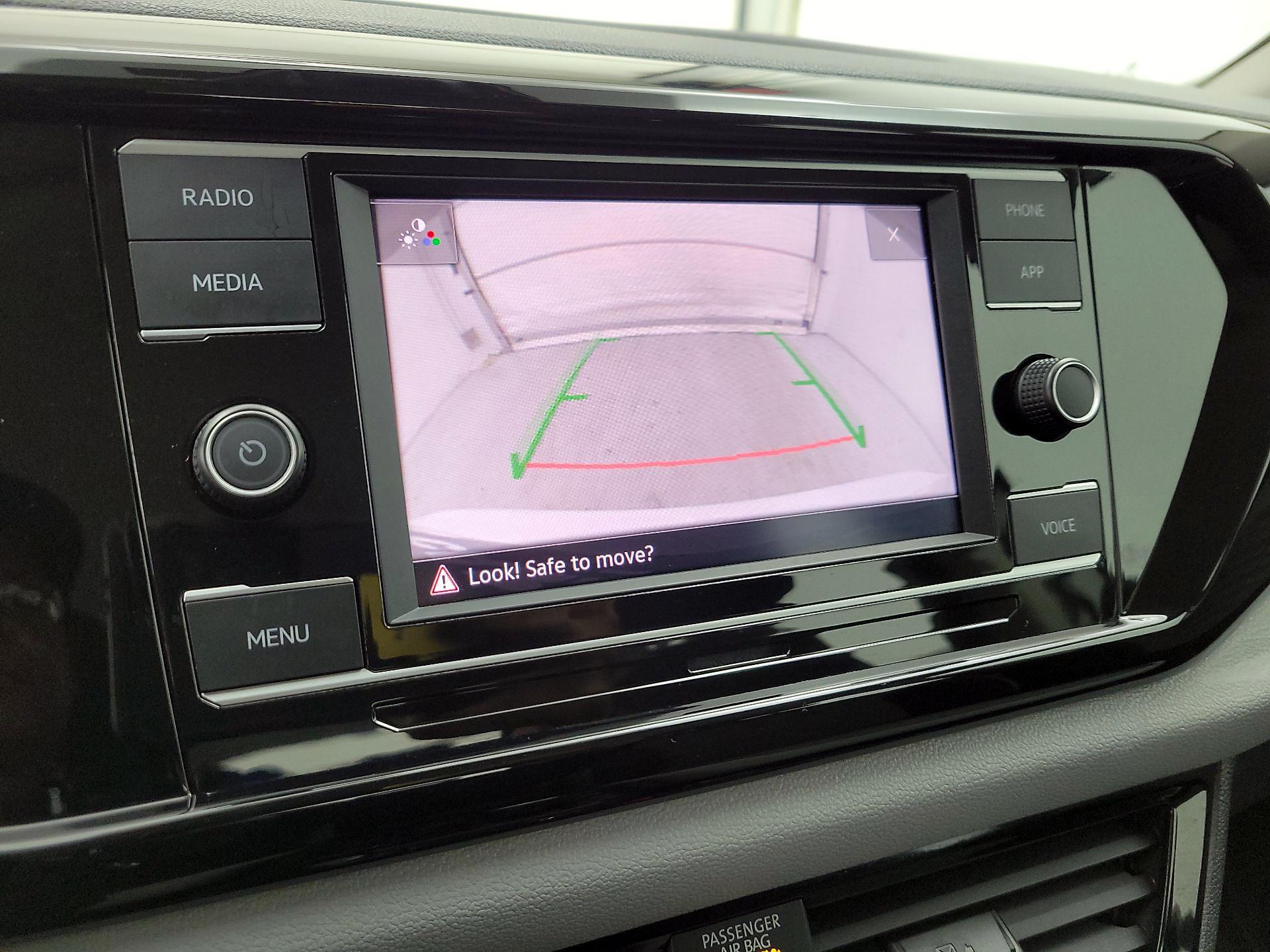 Thumbnail: 2022 Volkswagen Taos - 14