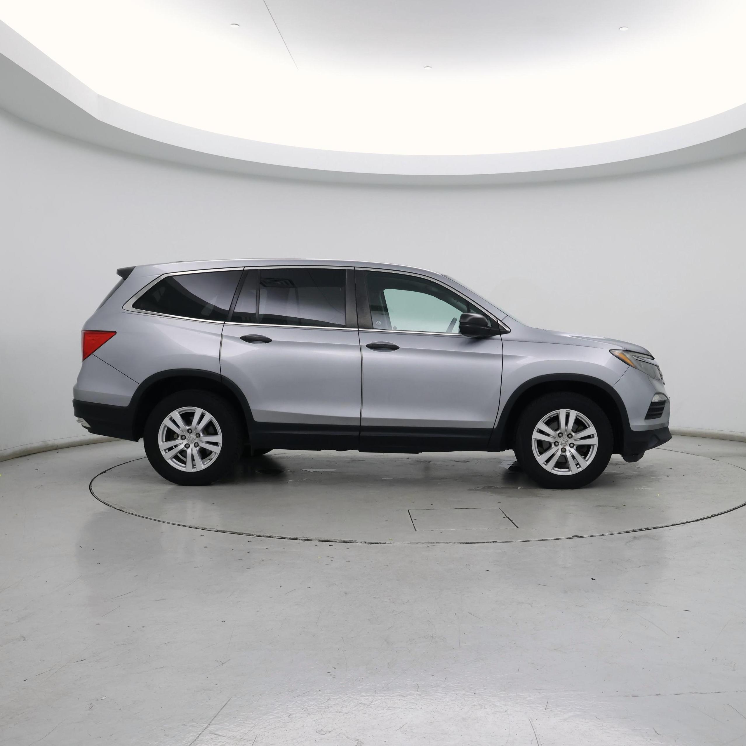 Thumbnail: 2017 Honda Pilot - 7