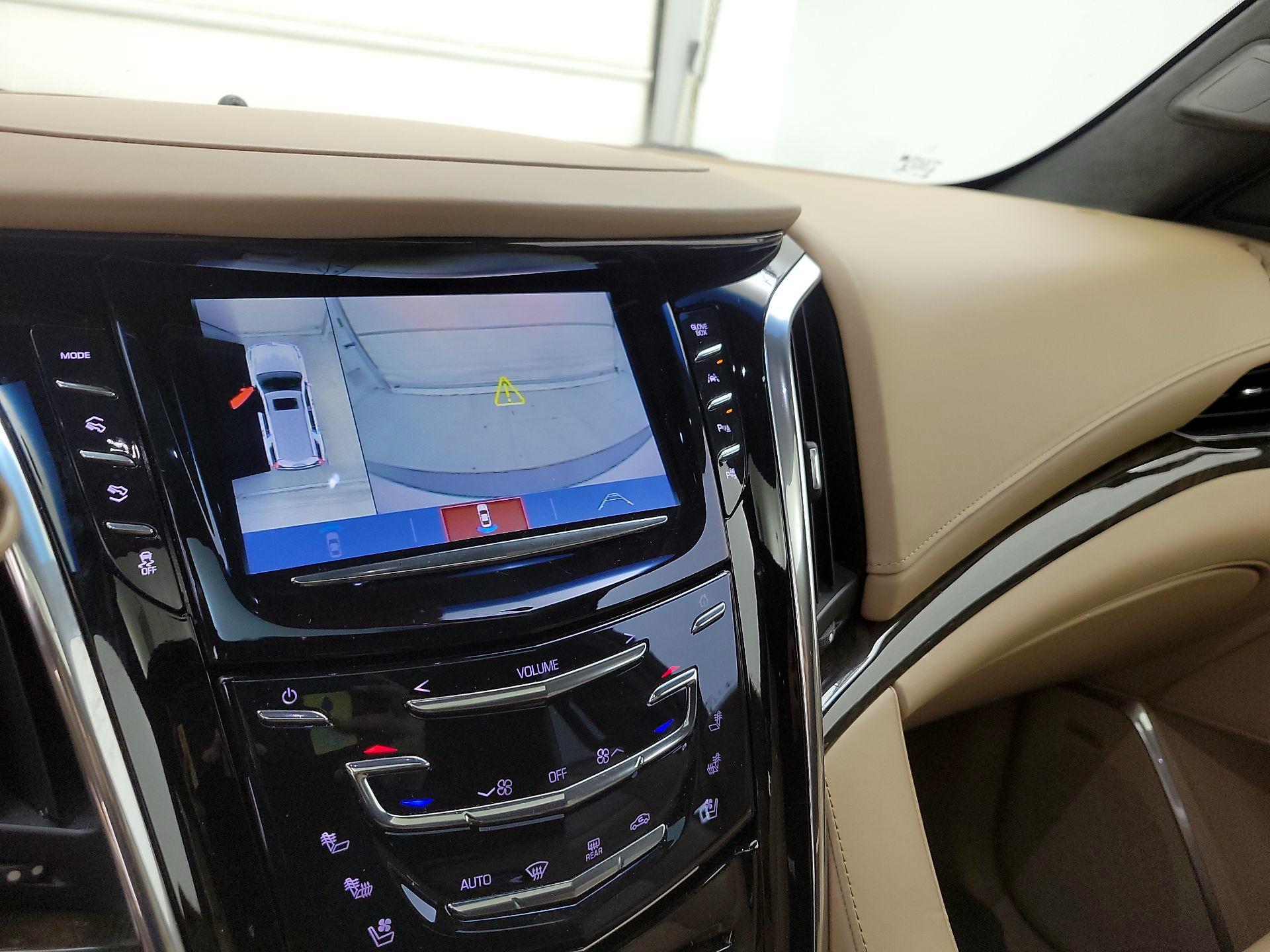 Thumbnail: 2018 Cadillac Escalade - 14