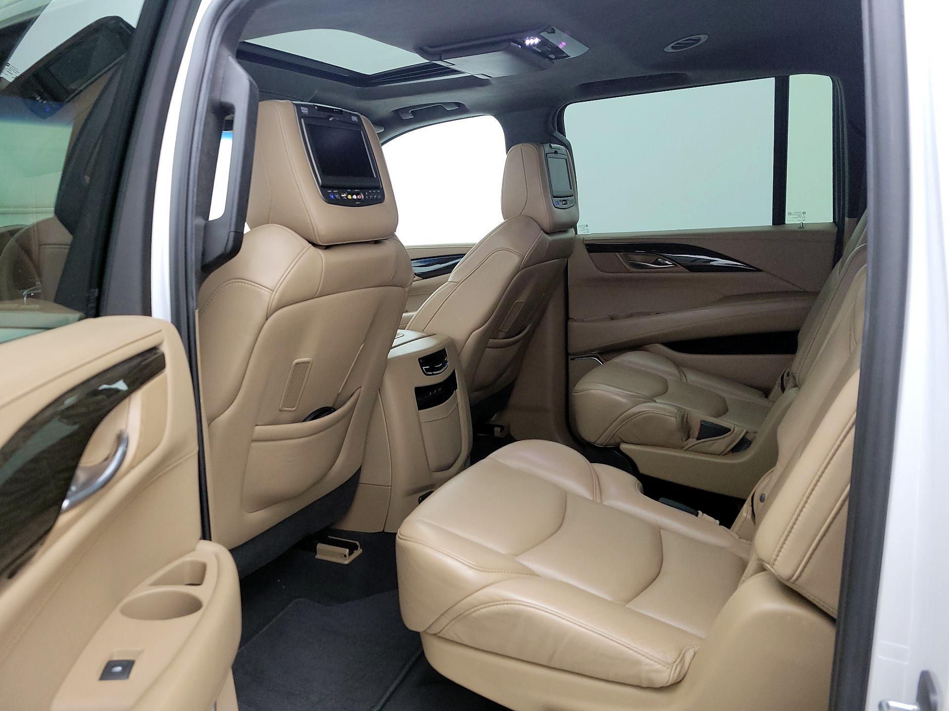 Thumbnail: 2018 Cadillac Escalade - 20