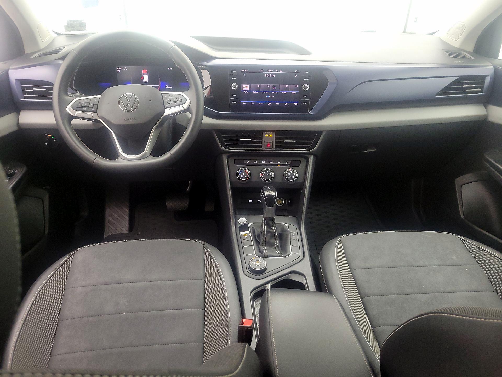 Thumbnail: 2022 Volkswagen Taos - 9