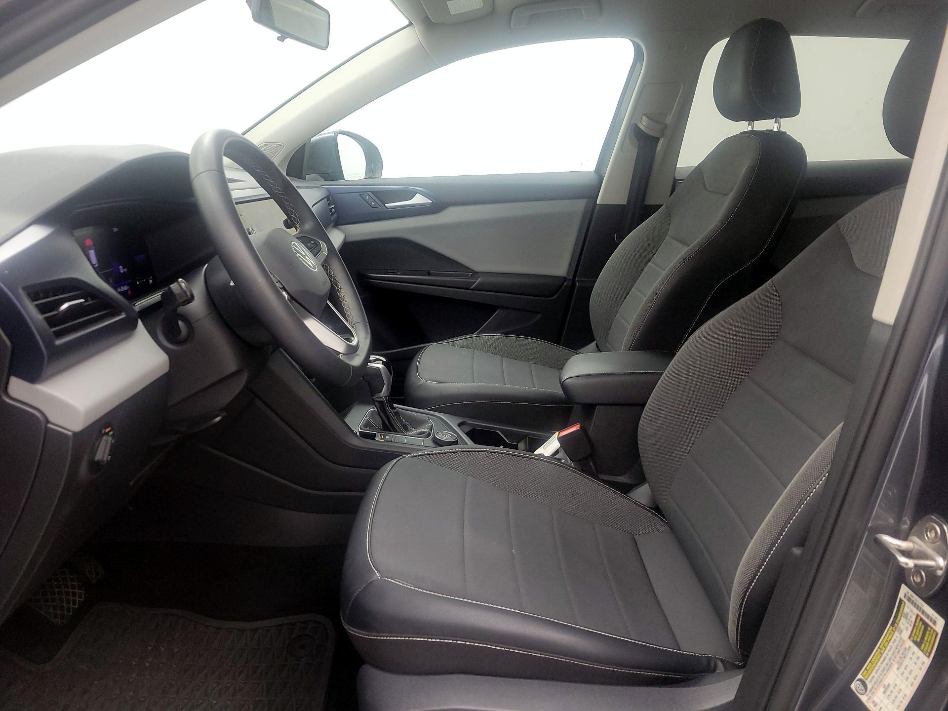 Thumbnail: 2022 Volkswagen Taos - 11