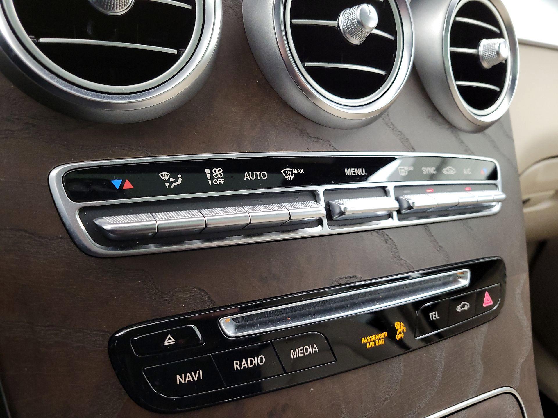 Thumbnail: 2019 Mercedes-Benz GLC - 16