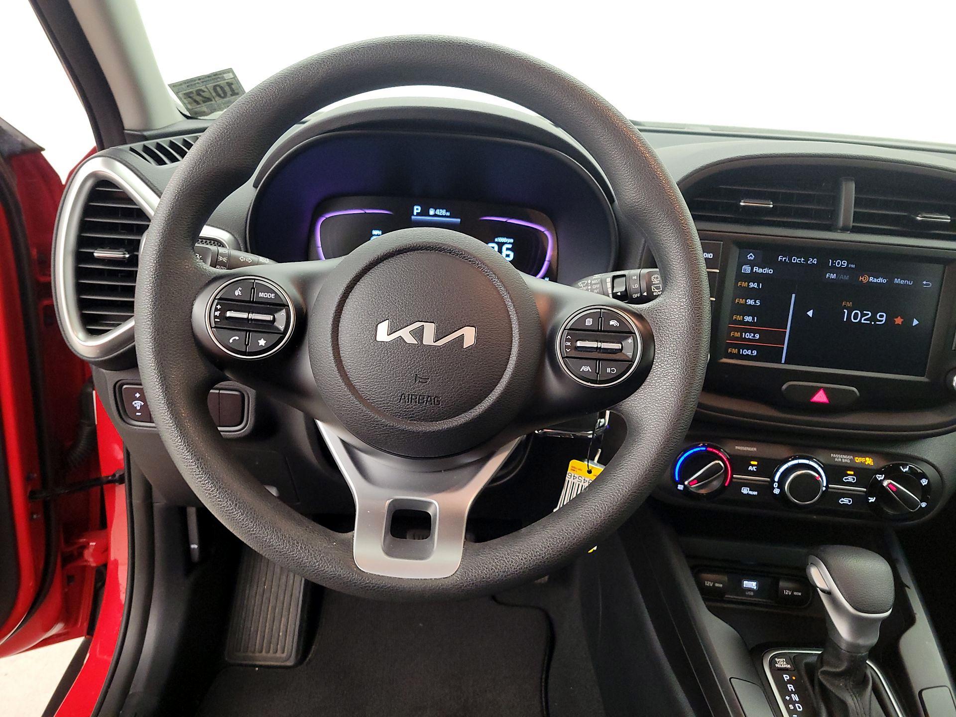 Thumbnail: 2023 Kia Soul - 10