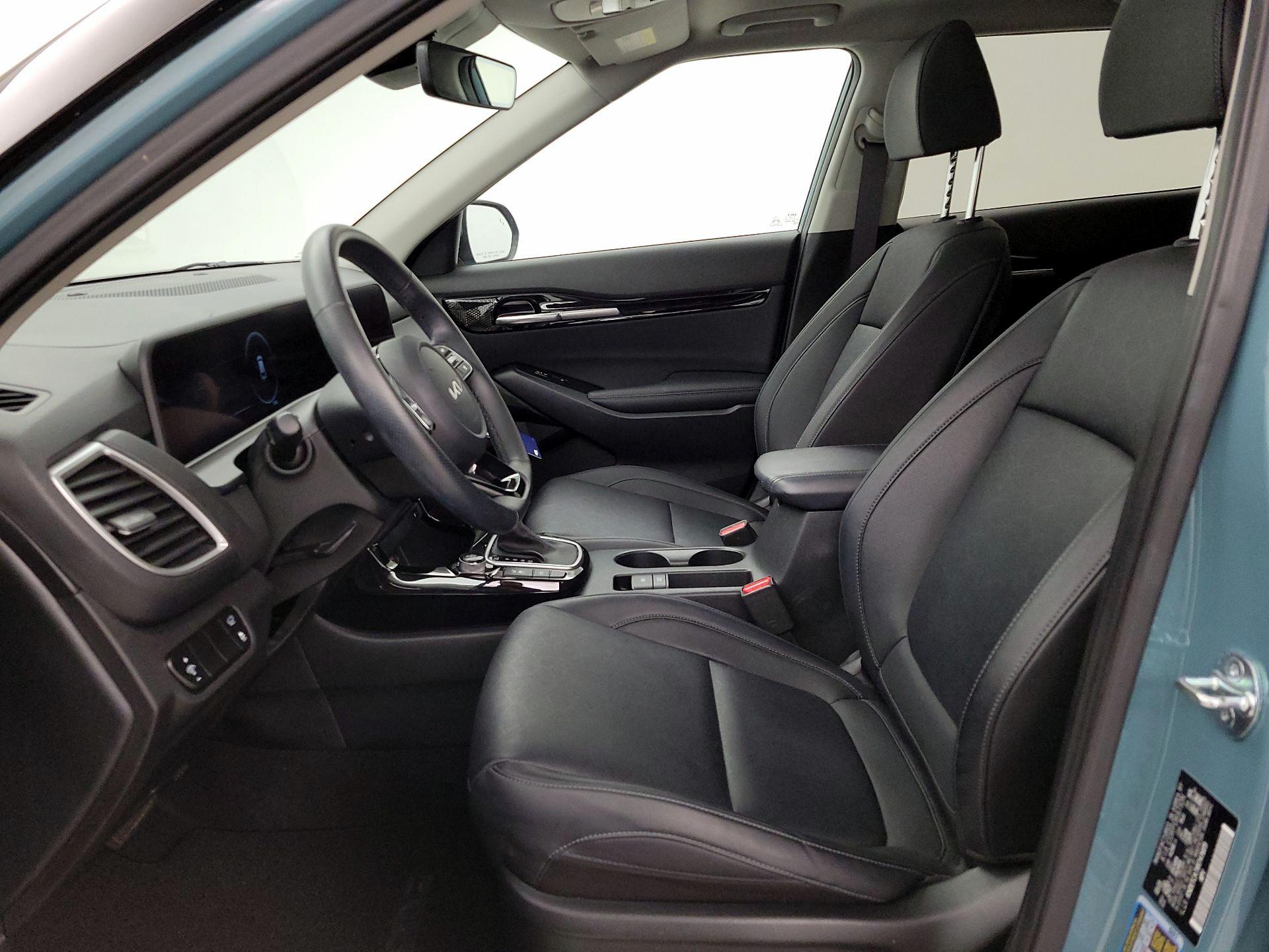 Thumbnail: 2024 Kia Seltos - 11