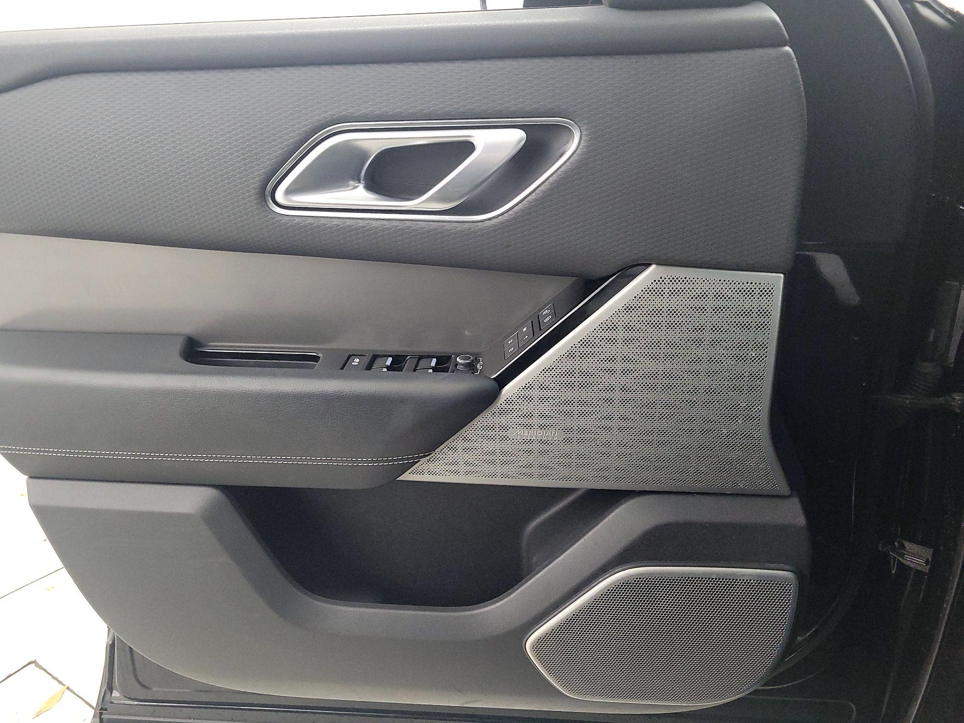 Thumbnail: 2020 Land Rover Range Rover Velar - 12