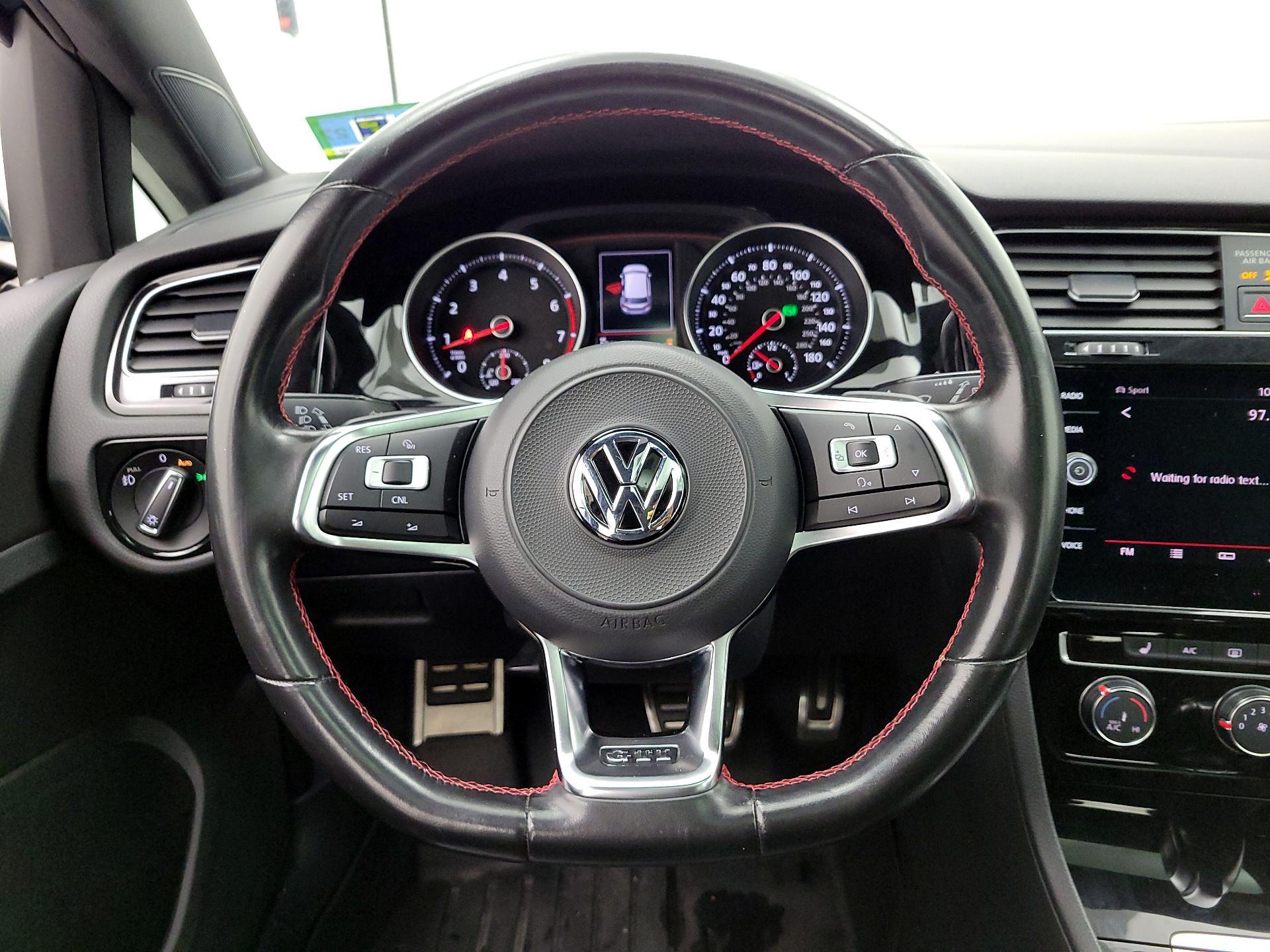 Thumbnail: 2018 Volkswagen Golf - 10