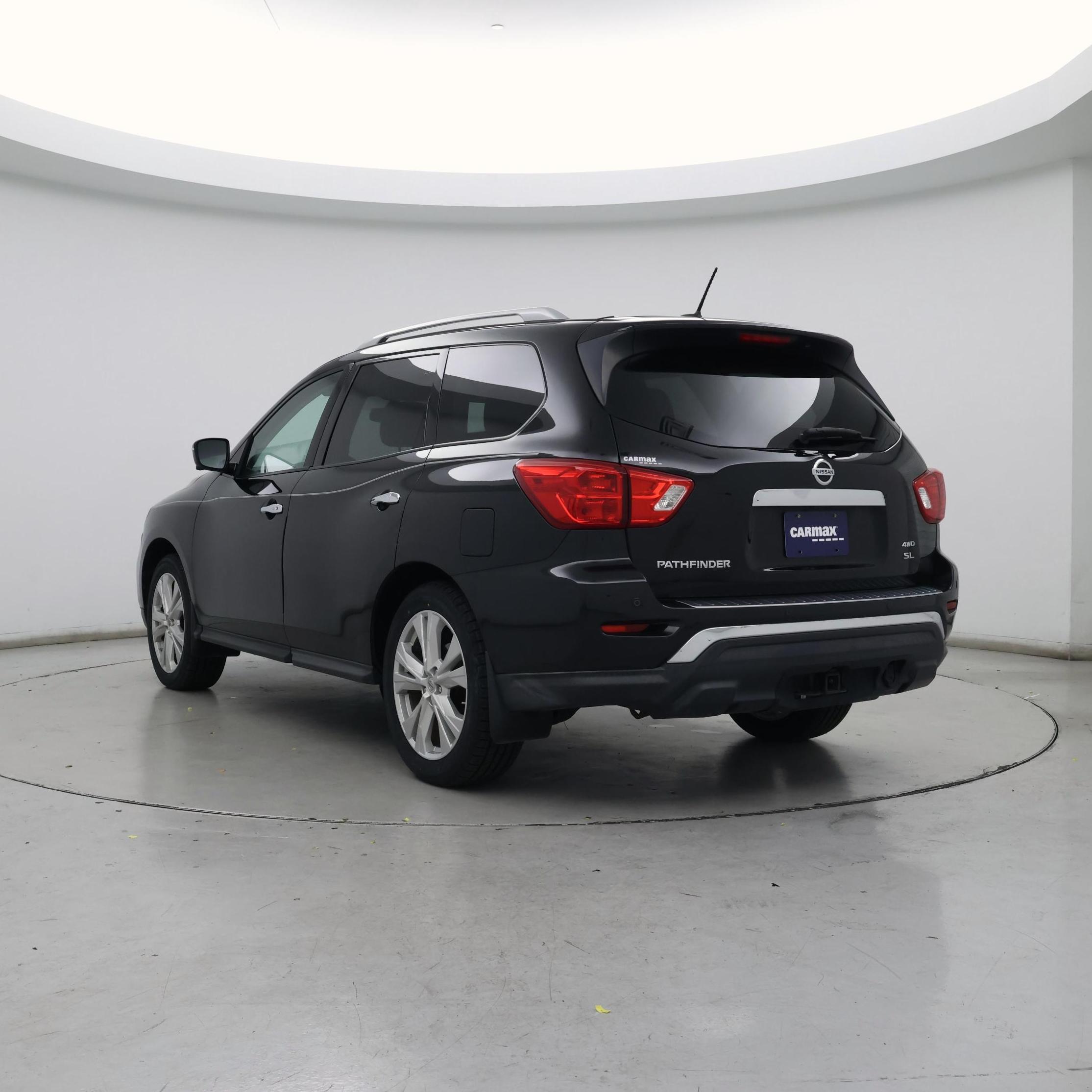 Thumbnail: 2018 Nissan Pathfinder - 2