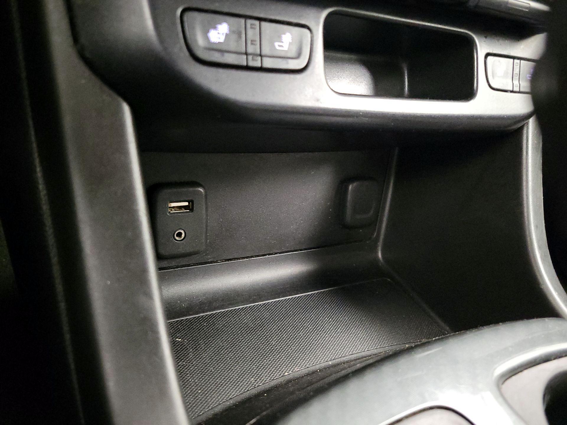 Thumbnail: 2015 GMC Canyon - 19