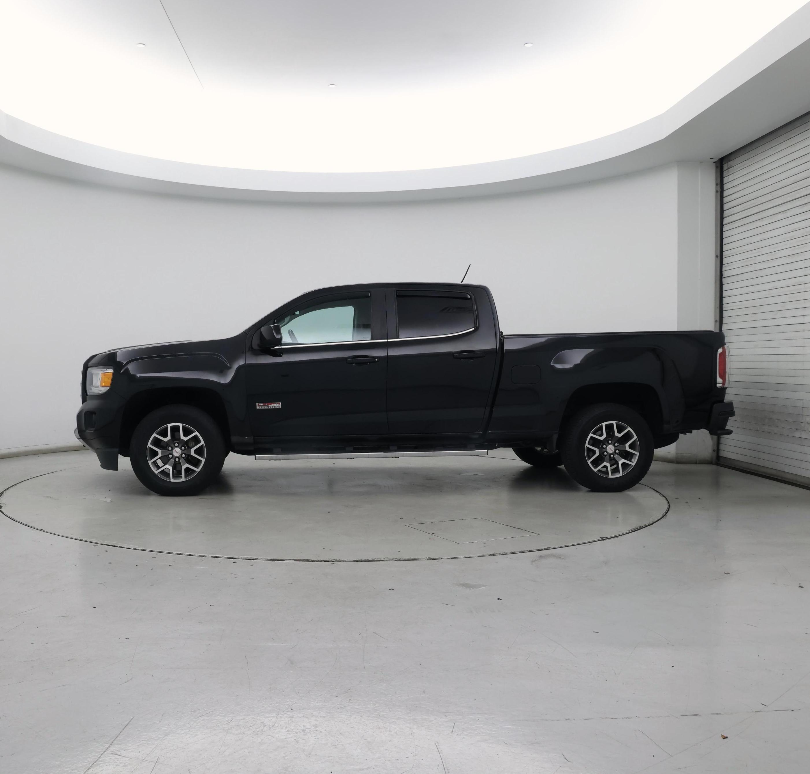 Thumbnail: 2015 GMC Canyon - 3