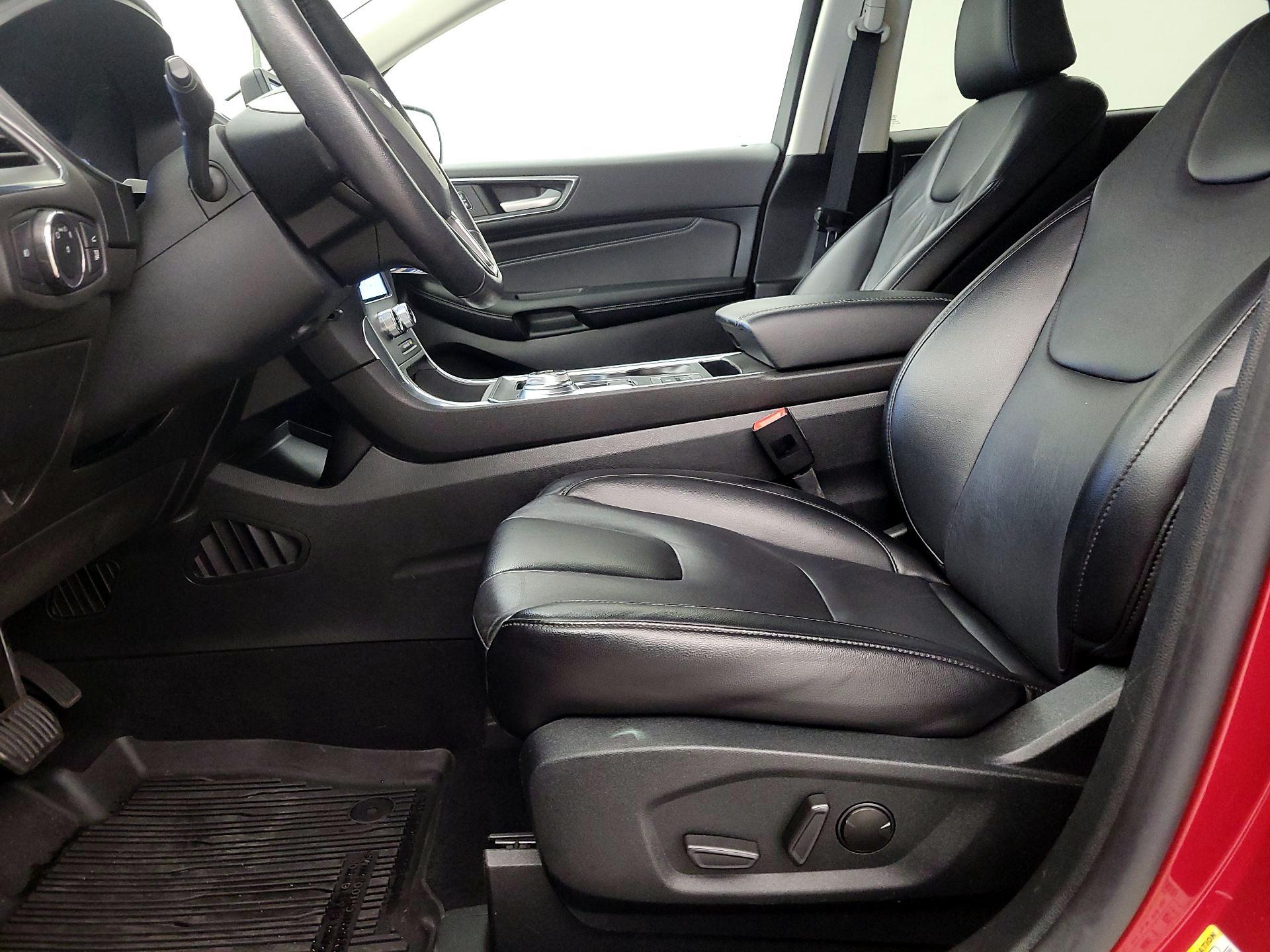 Thumbnail: 2022 Ford Edge - 11