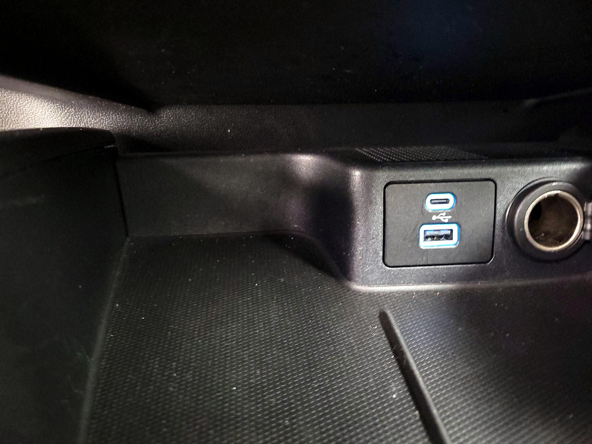 Thumbnail: 2022 Ford Escape - 18