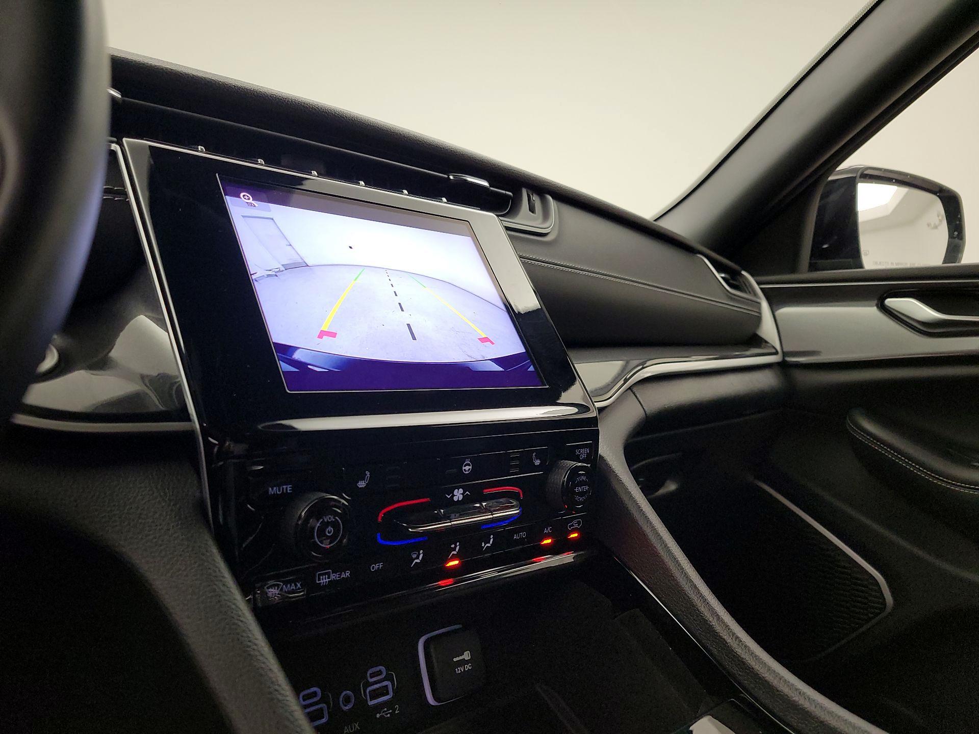 Thumbnail: 2022 Jeep Grand Cherokee - 14