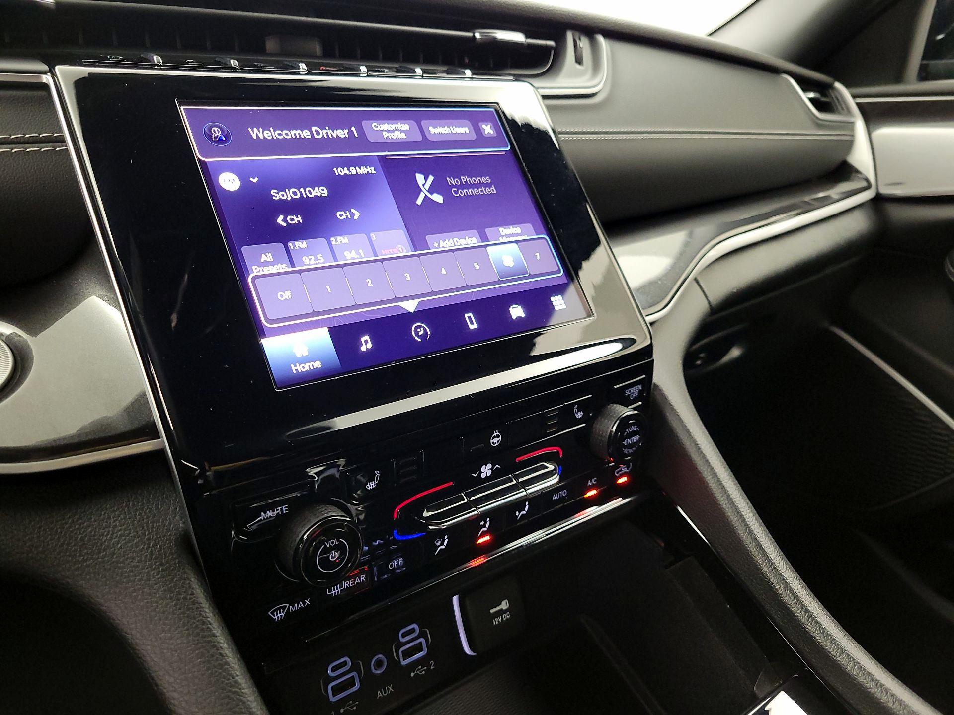 Thumbnail: 2022 Jeep Grand Cherokee - 16