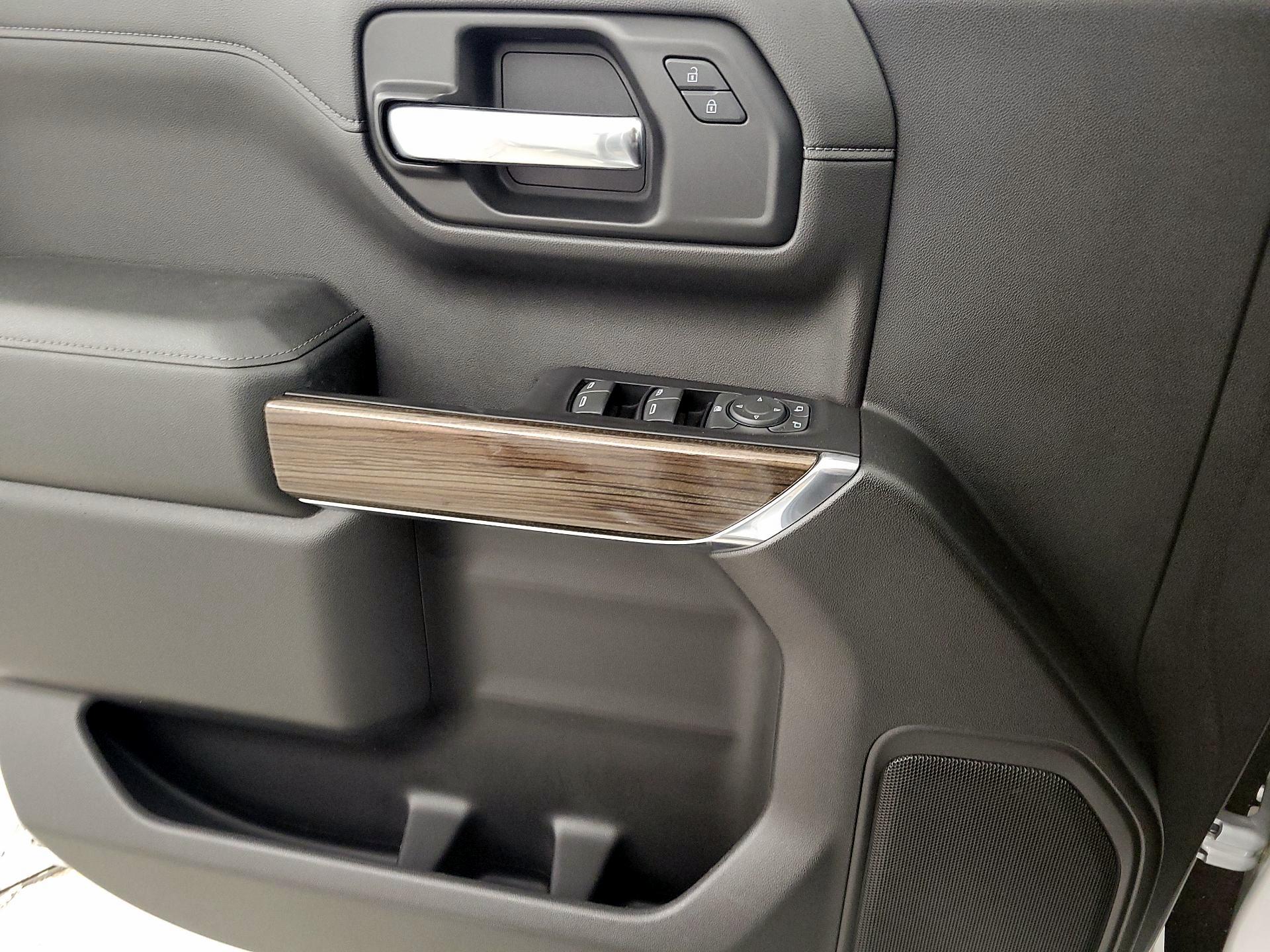 Thumbnail: 2019 Chevrolet Silverado 1500 - 12