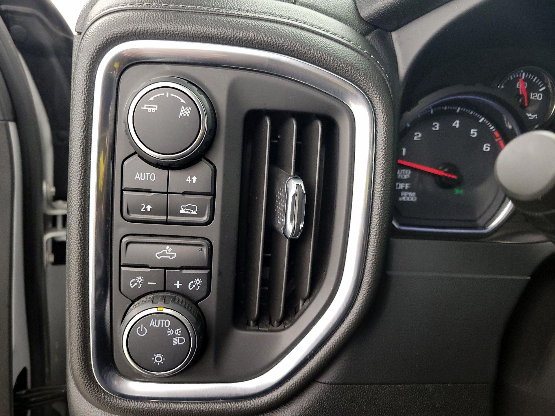 Thumbnail: 2019 Chevrolet Silverado 1500 - 13