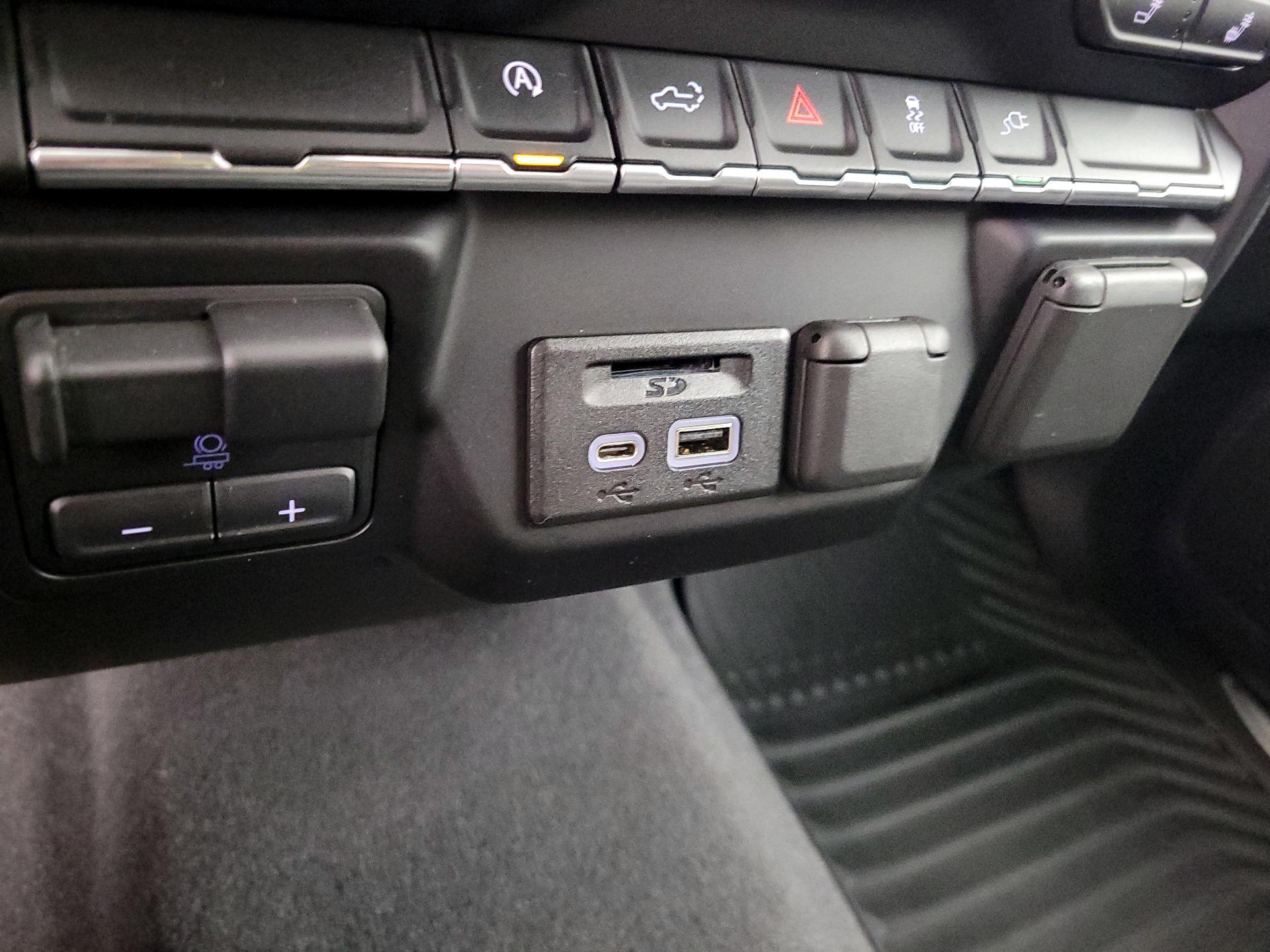 Thumbnail: 2019 Chevrolet Silverado 1500 - 18