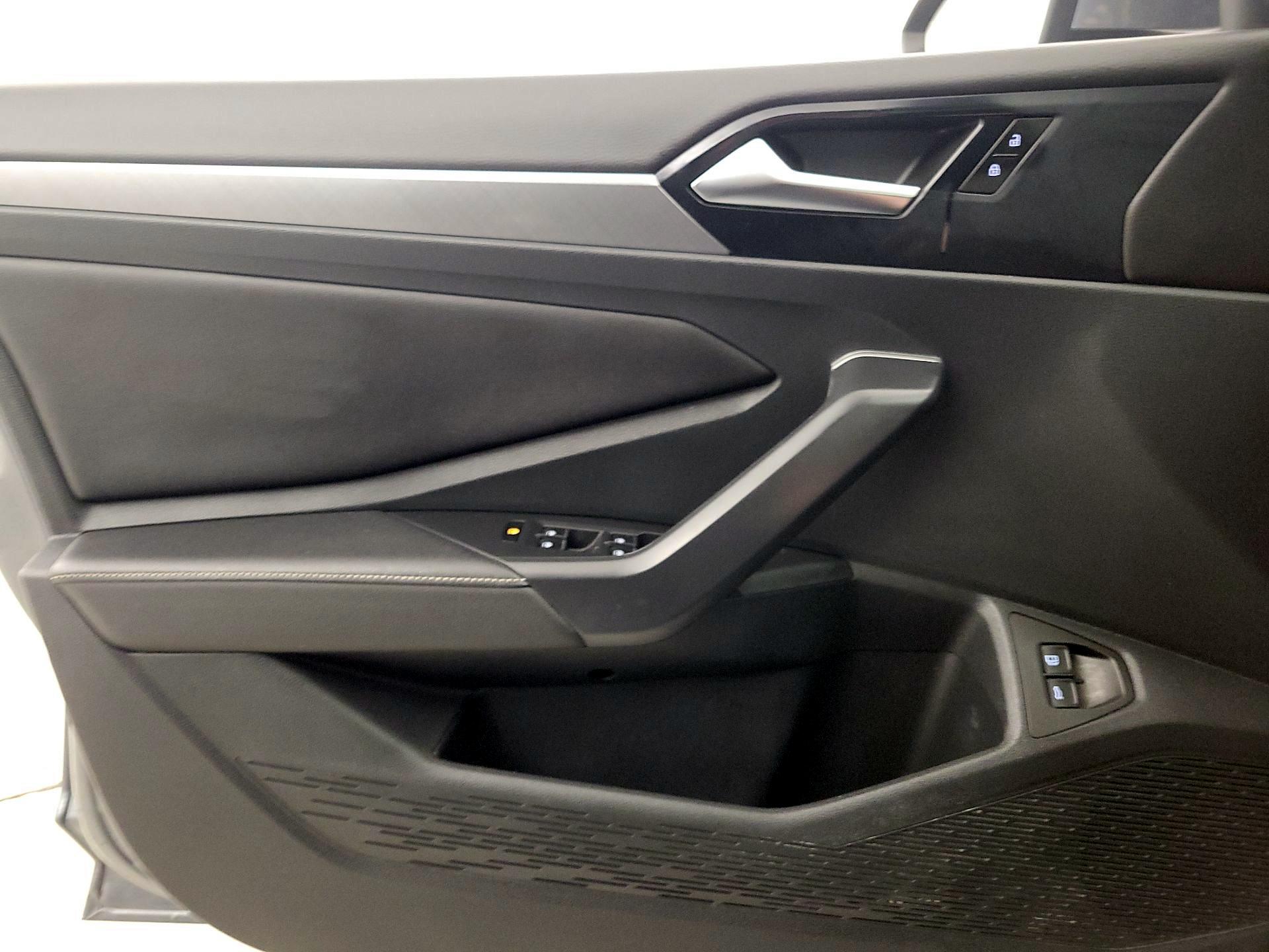 Thumbnail: 2024 Volkswagen Jetta - 12