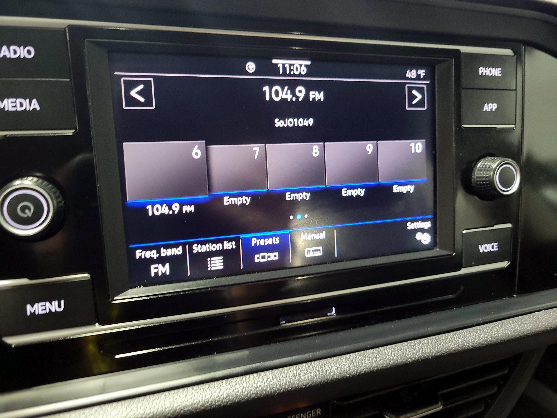 Thumbnail: 2024 Volkswagen Jetta - 15