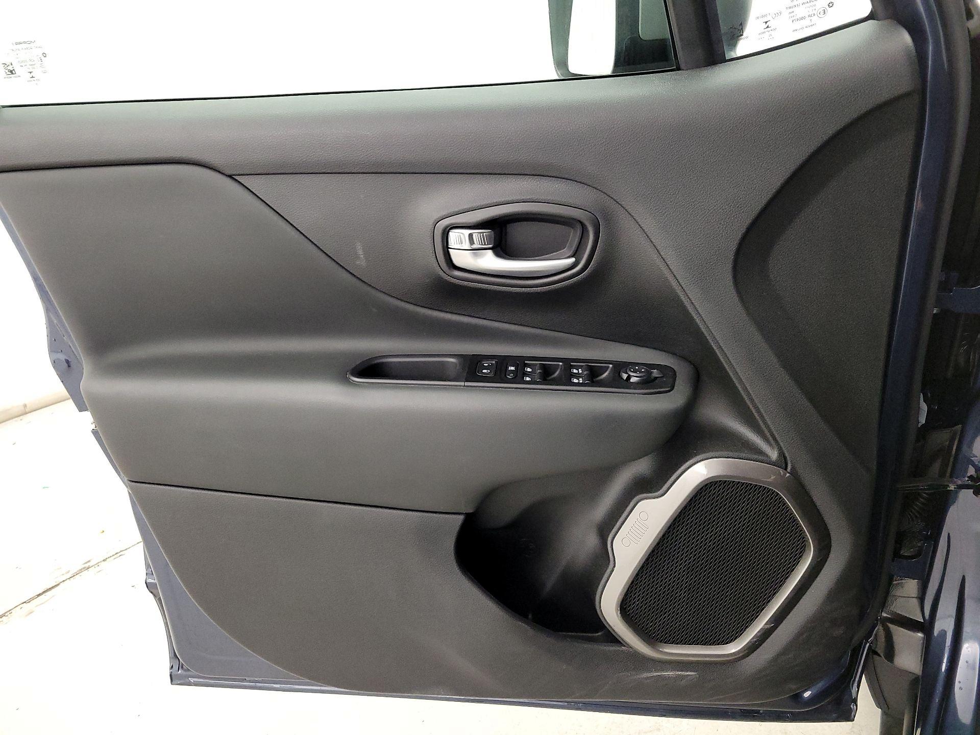 Thumbnail: 2021 Jeep Renegade - 12