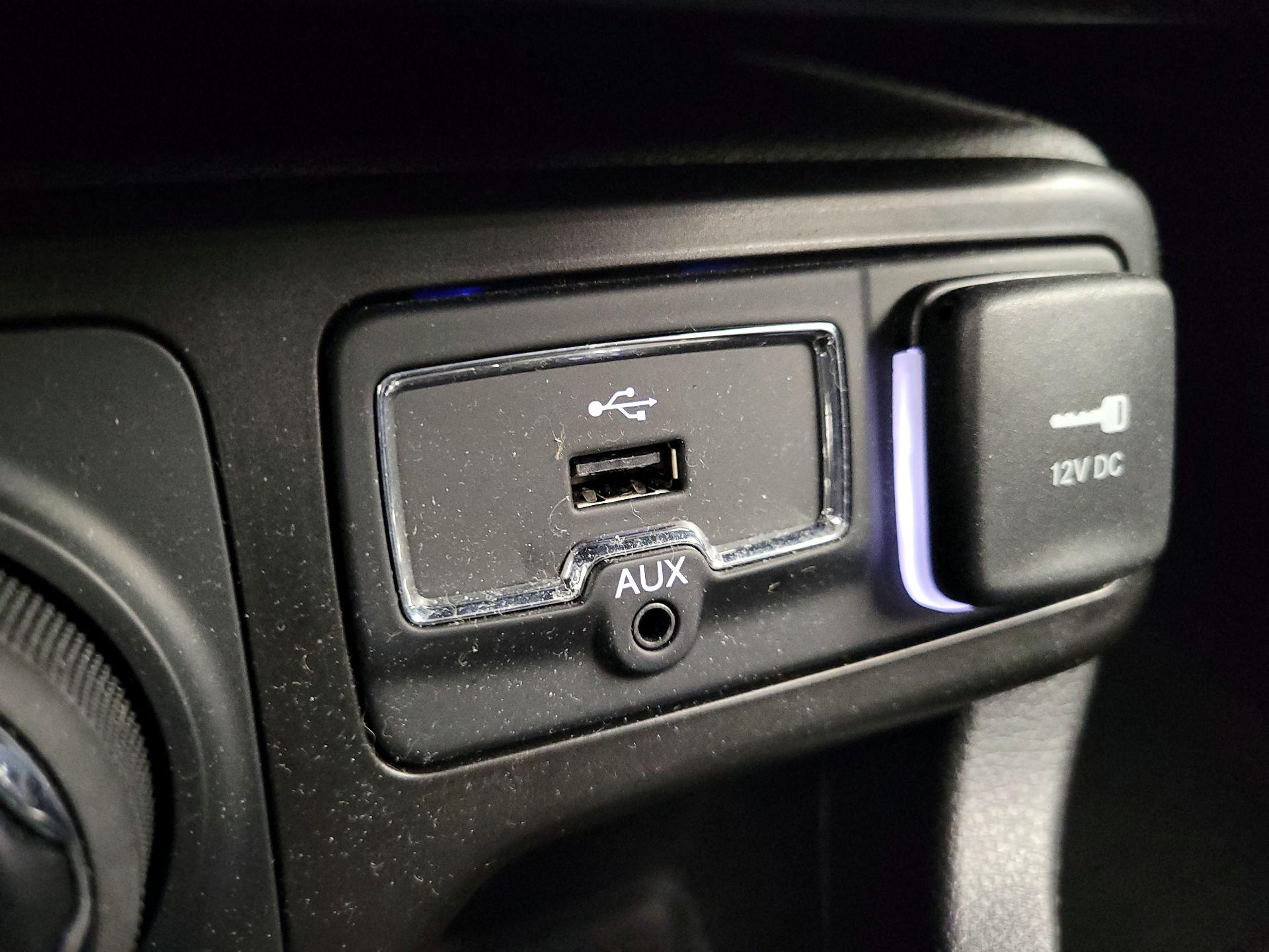 Thumbnail: 2021 Jeep Renegade - 19