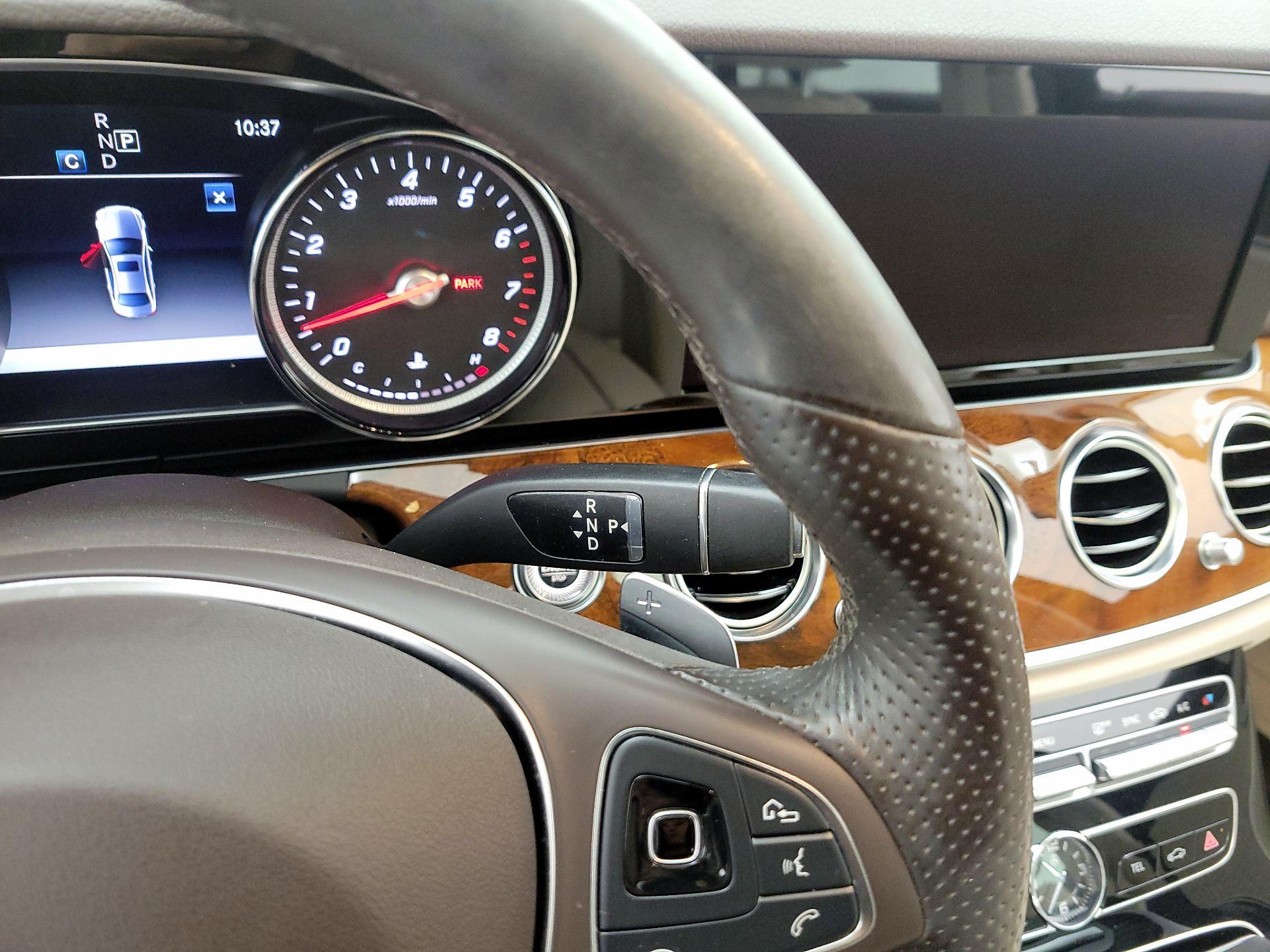 Thumbnail: 2018 Mercedes-Benz E-Class - 17